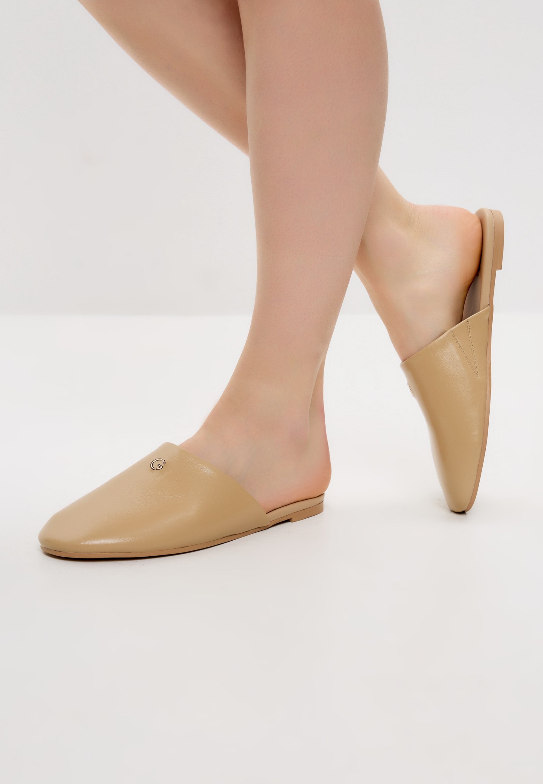 Minimalist Leather Mules - Beige