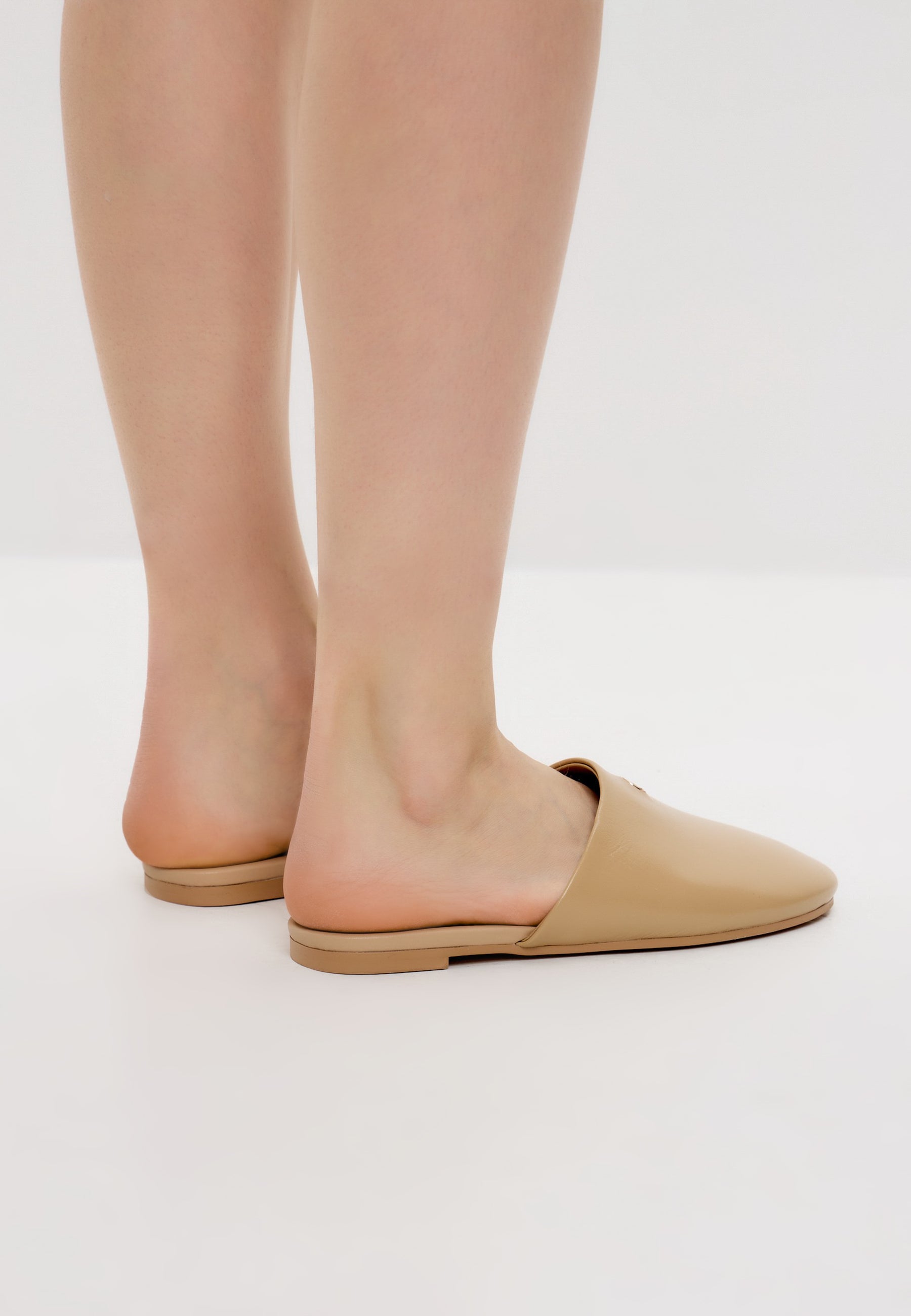 Minimalist Leather Mules - Beige