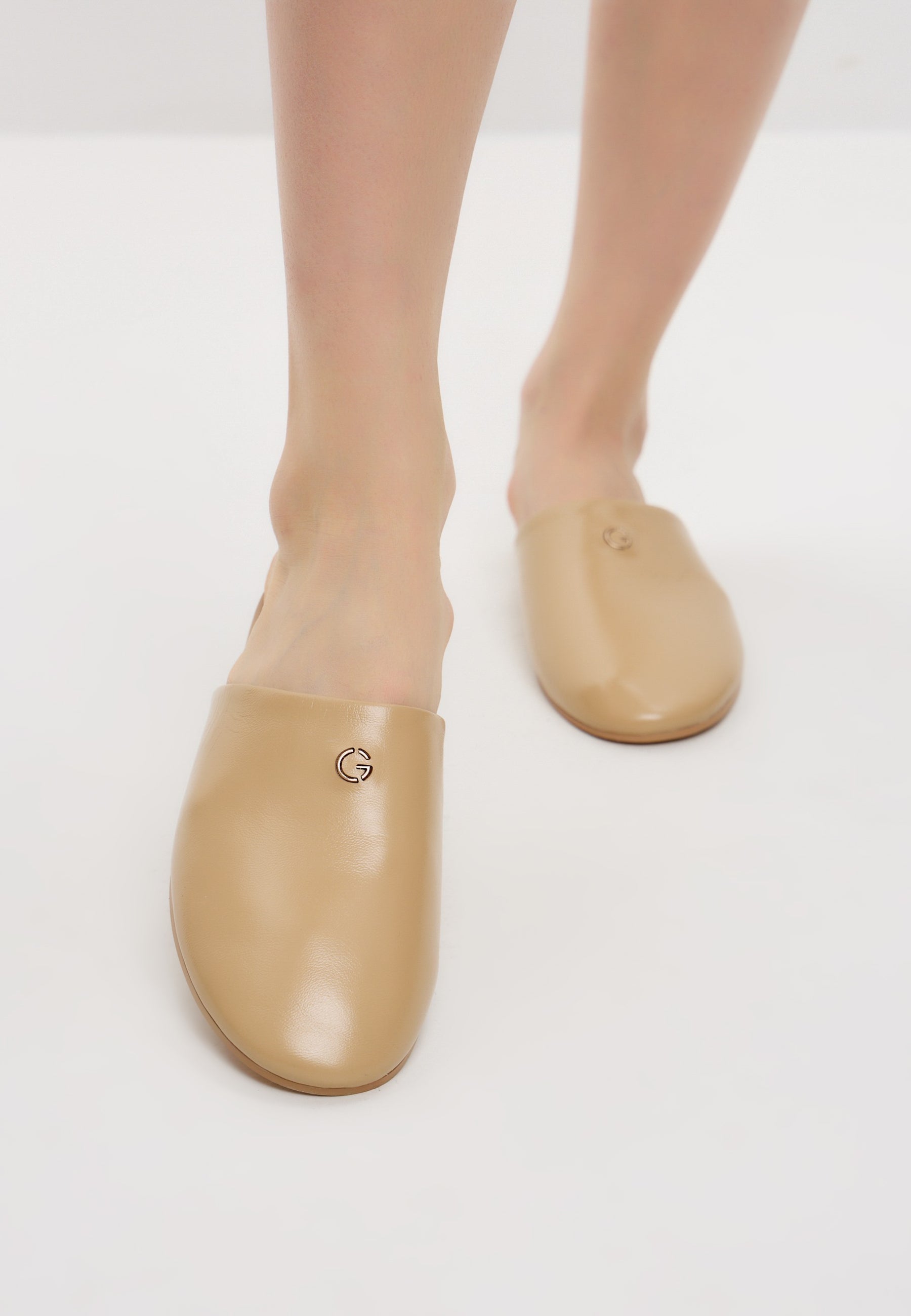 Minimalist Leather Mules - Beige