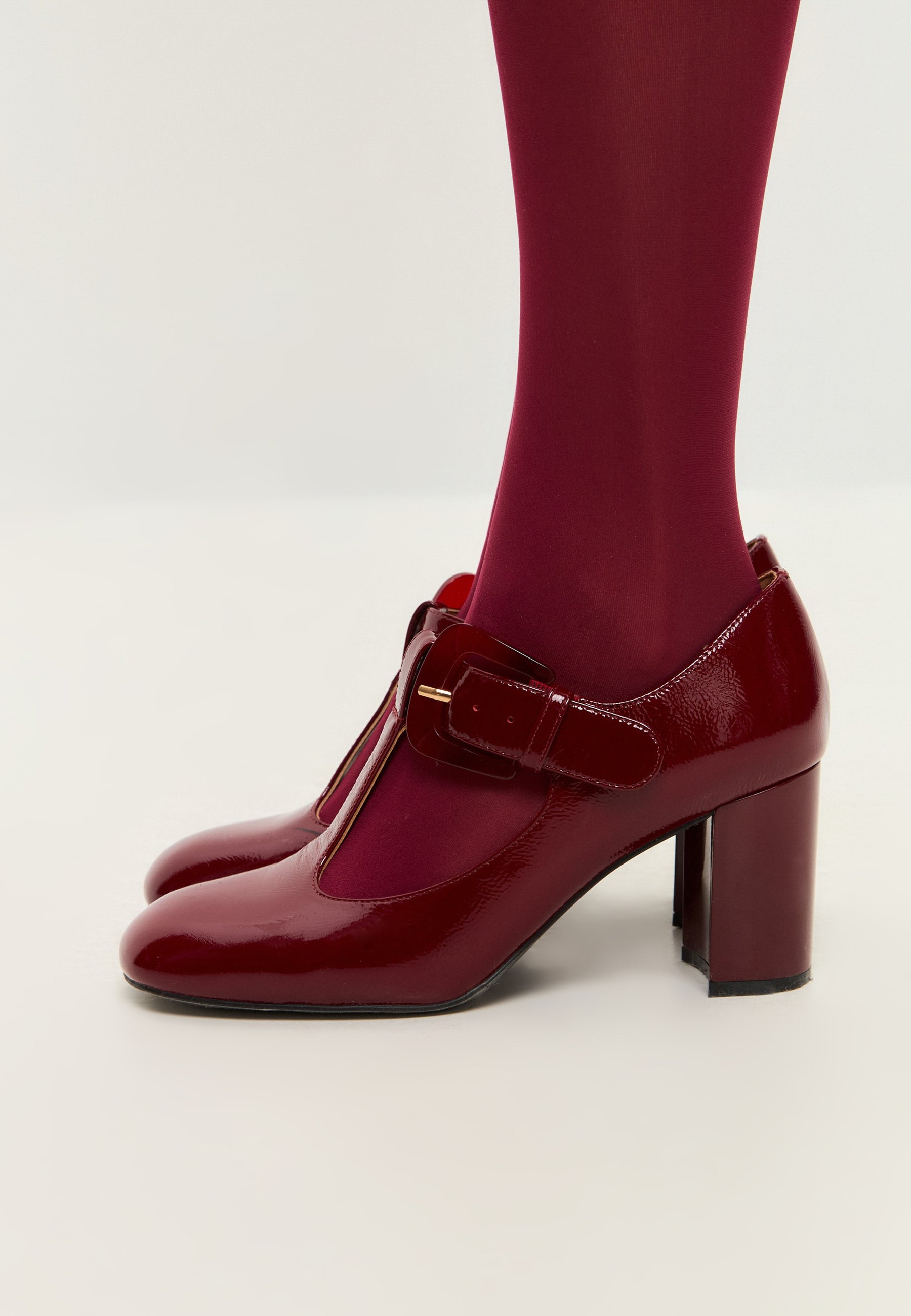 Vintage Buckle Patent Leather Pumps - Red