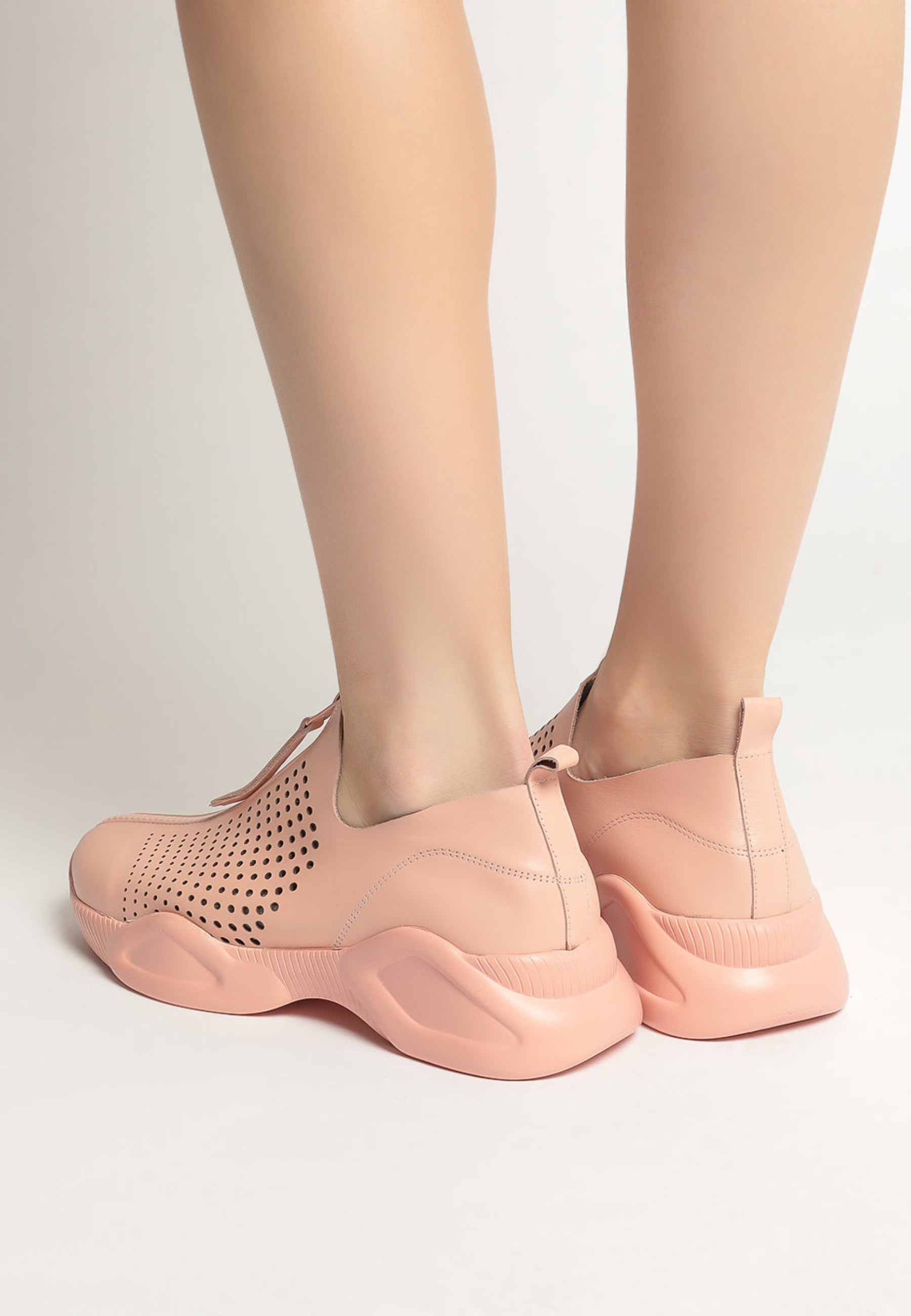 Perforated ZIp Sneakers - Pink