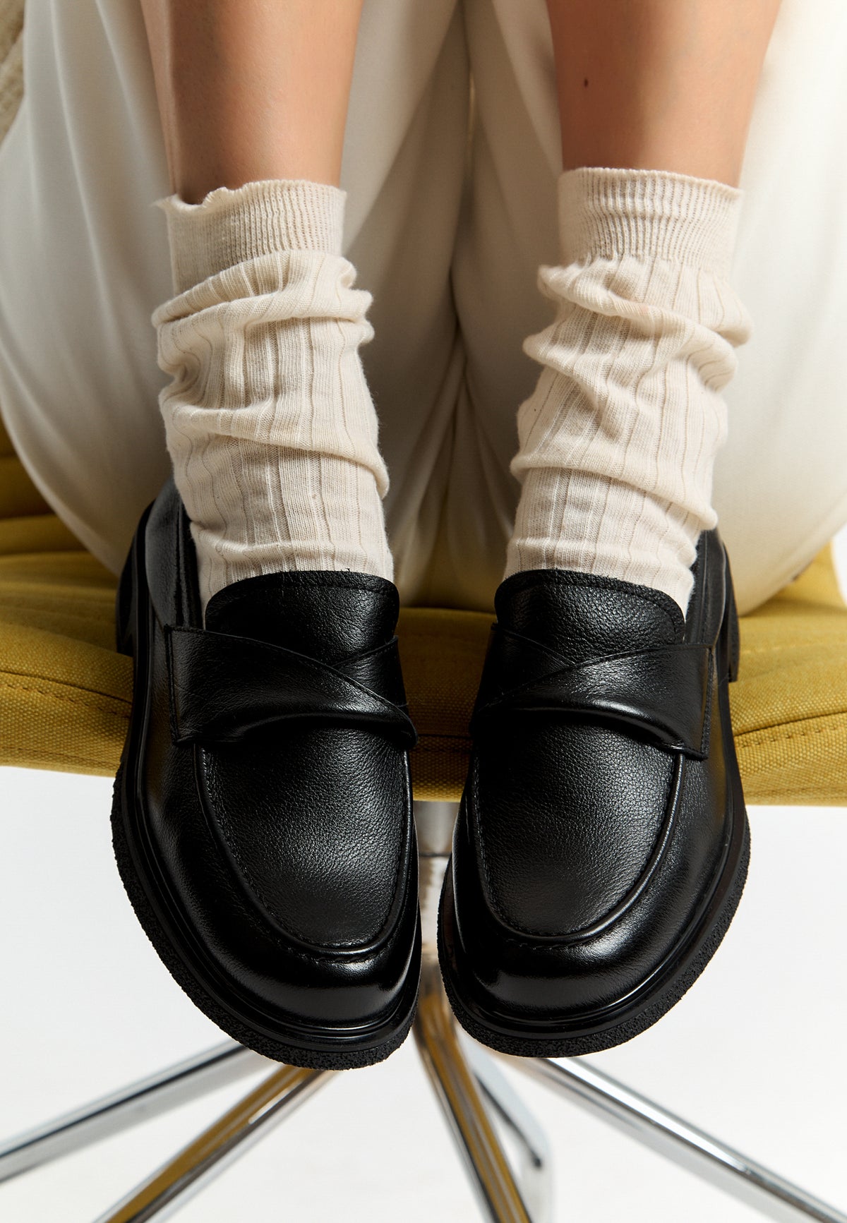 Classic Leather Twist Loafers – Black