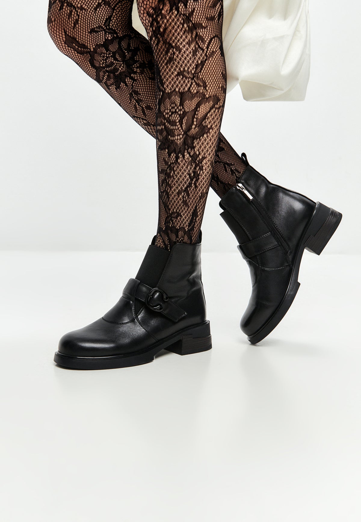 Heart Bit Low-Heeled Leather Ankle Boots