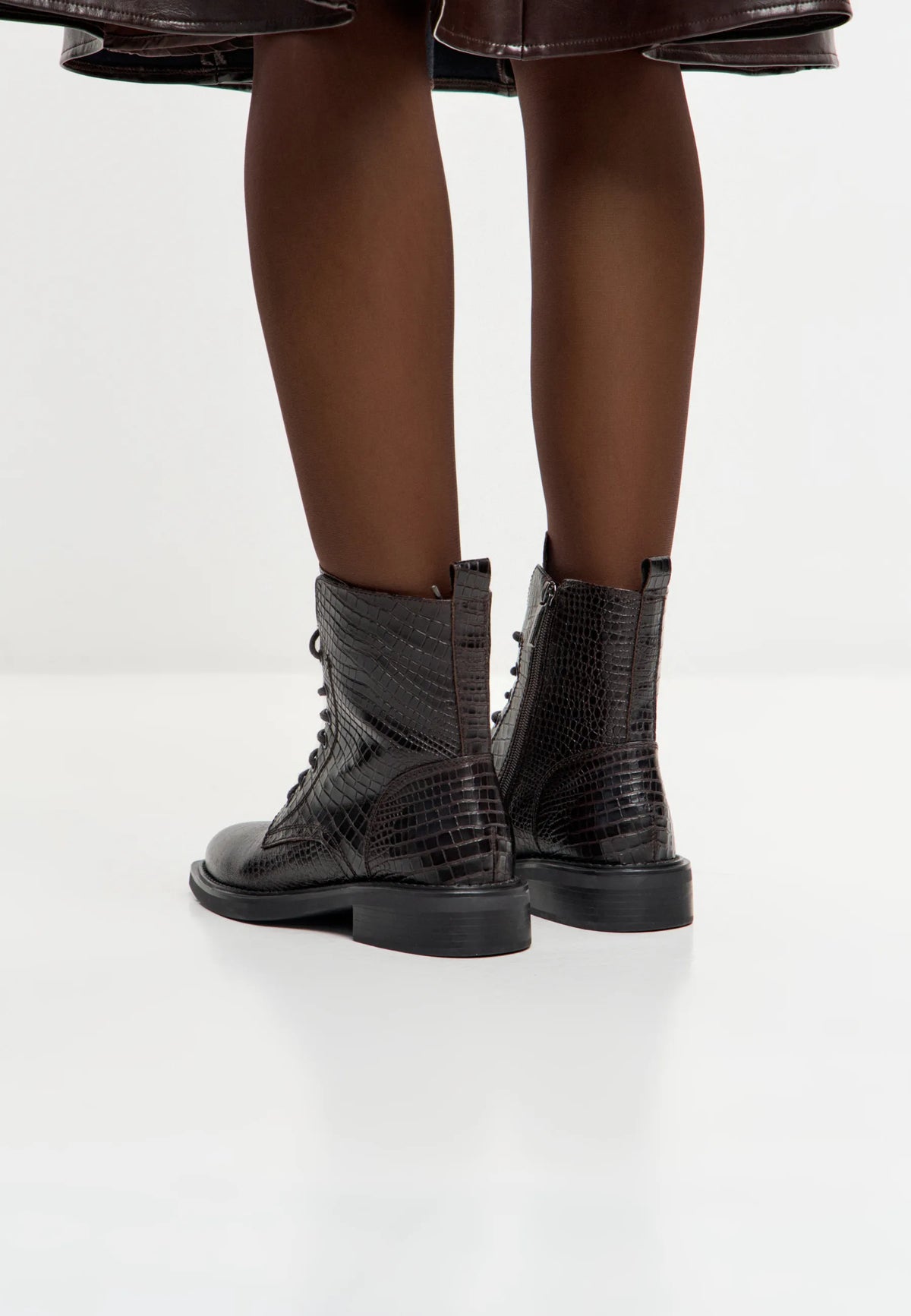 Urban Minimal Lace-Up Boots - Dark Brown