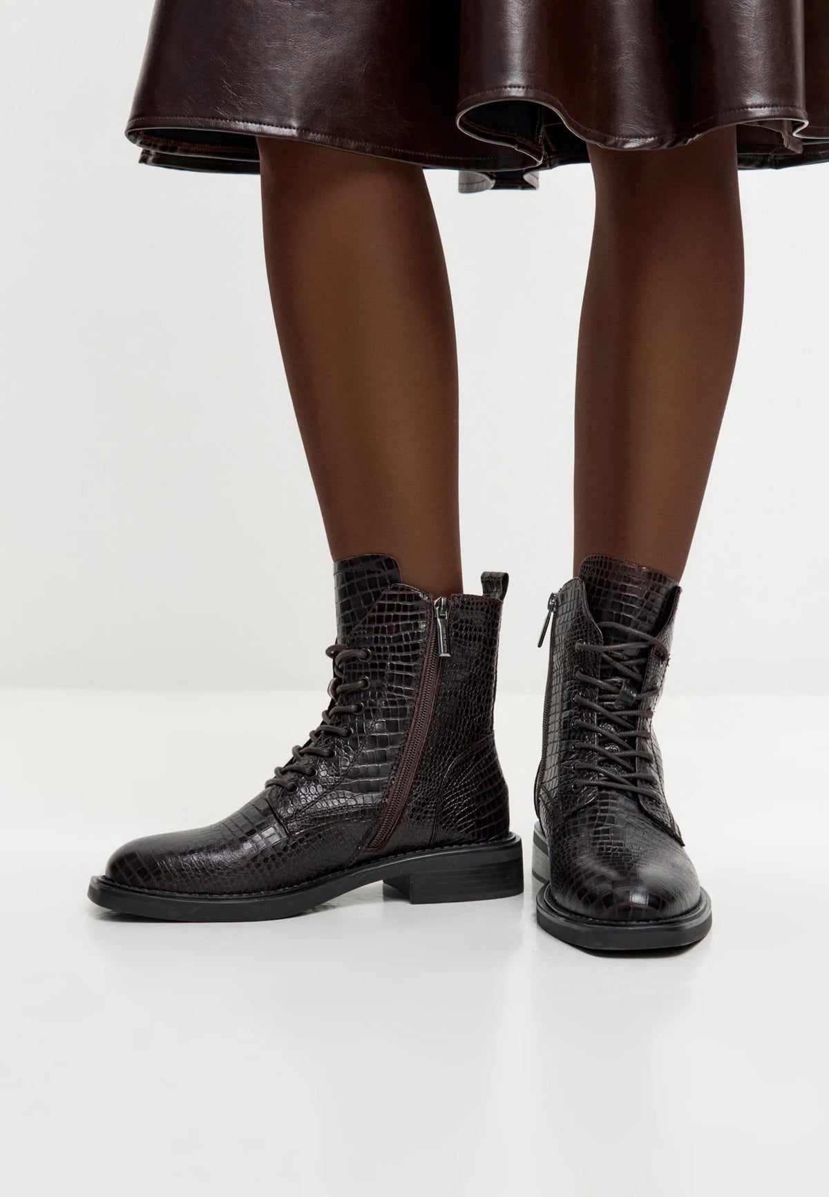 Urban Minimal Lace-Up Boots - Dark Brown