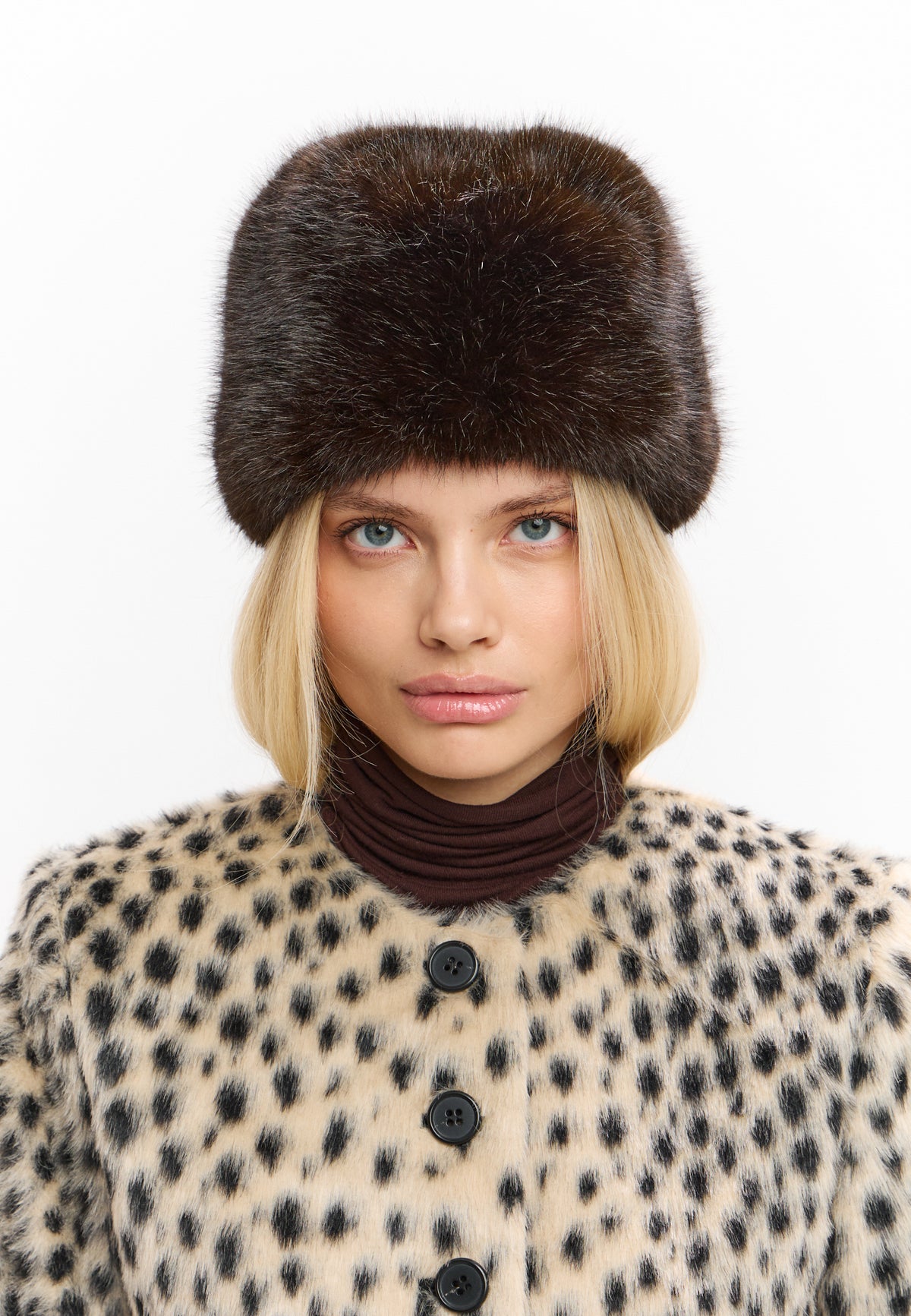 Gorro de invierno de piel sintética – Marrón oscuro
