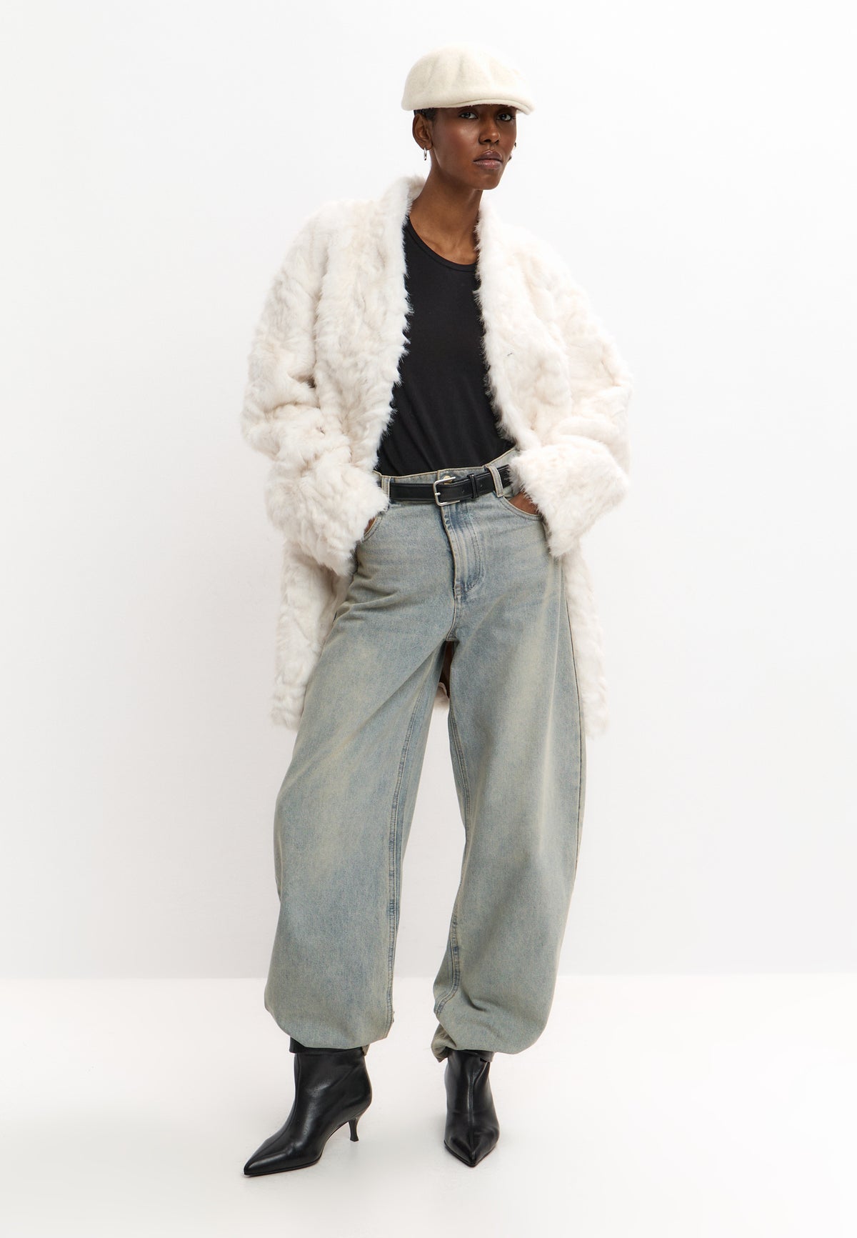 Manteau oversize en fausse fourrure laiteuse