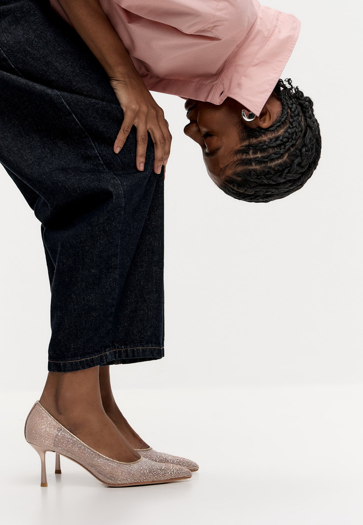 Camille pumps i satin med dekoration – Champagne