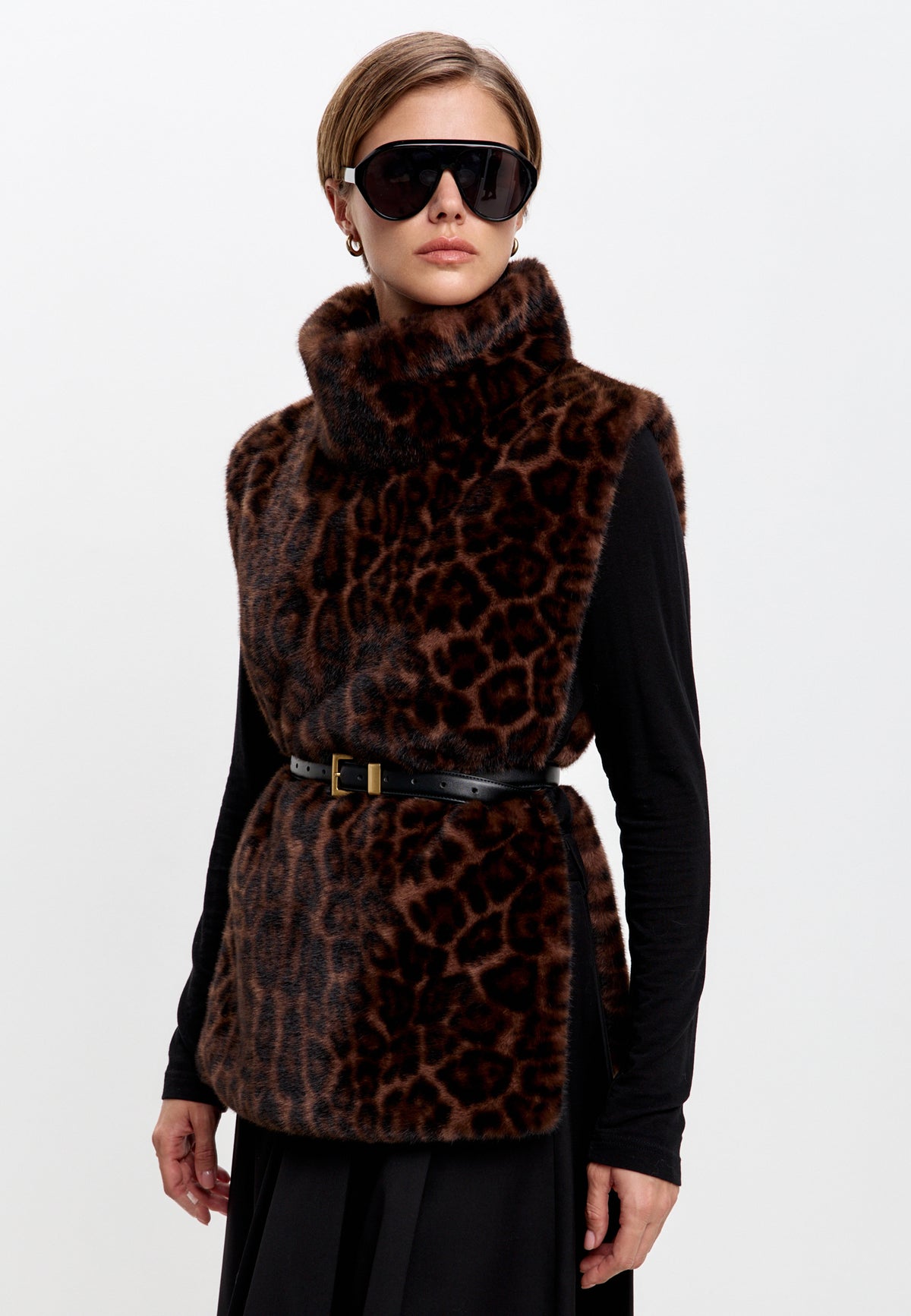 Top smanicato in pelliccia sintetica con colletto – Leopardo marrone