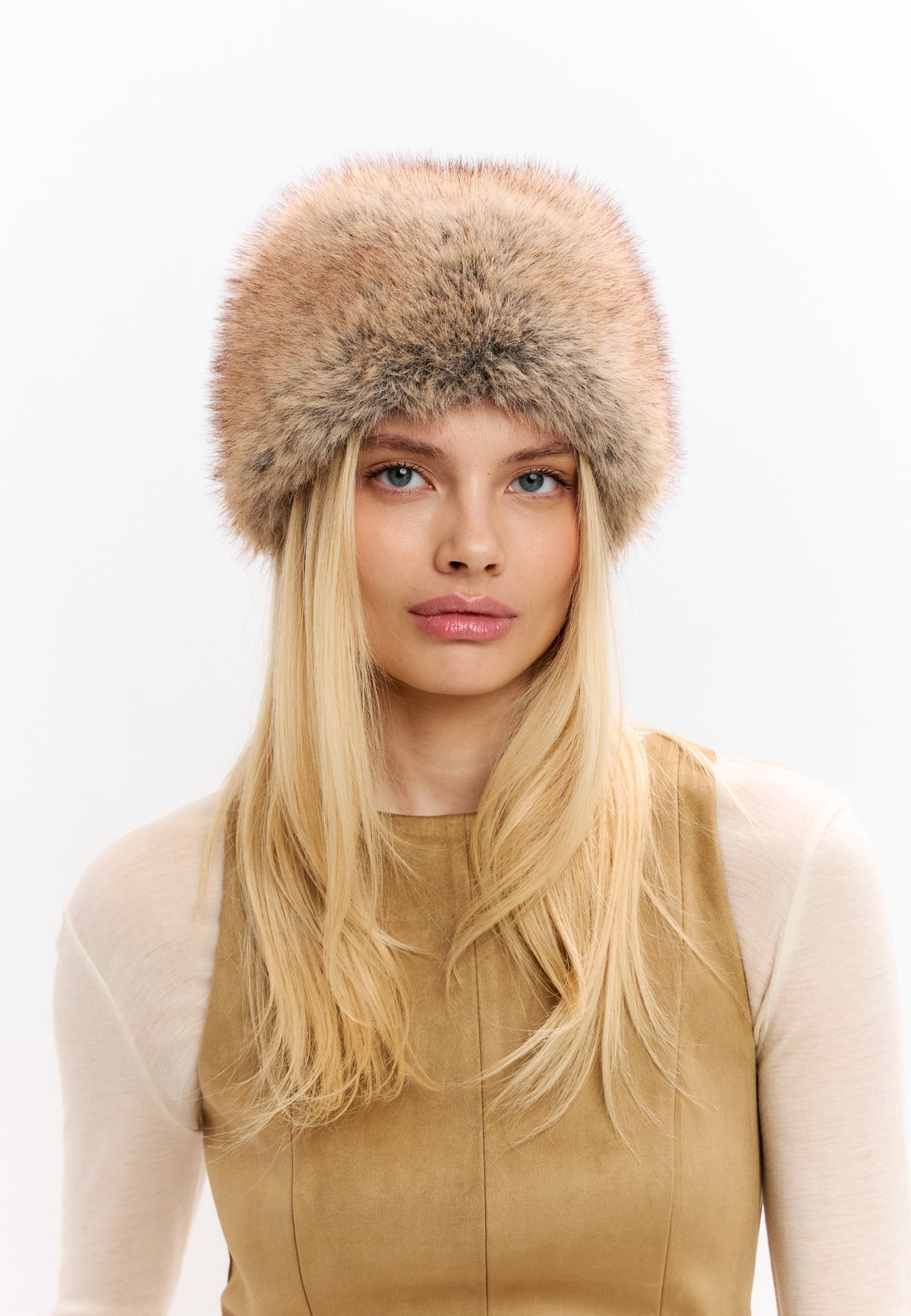 Vinterhat i imiteret pels – Beige
