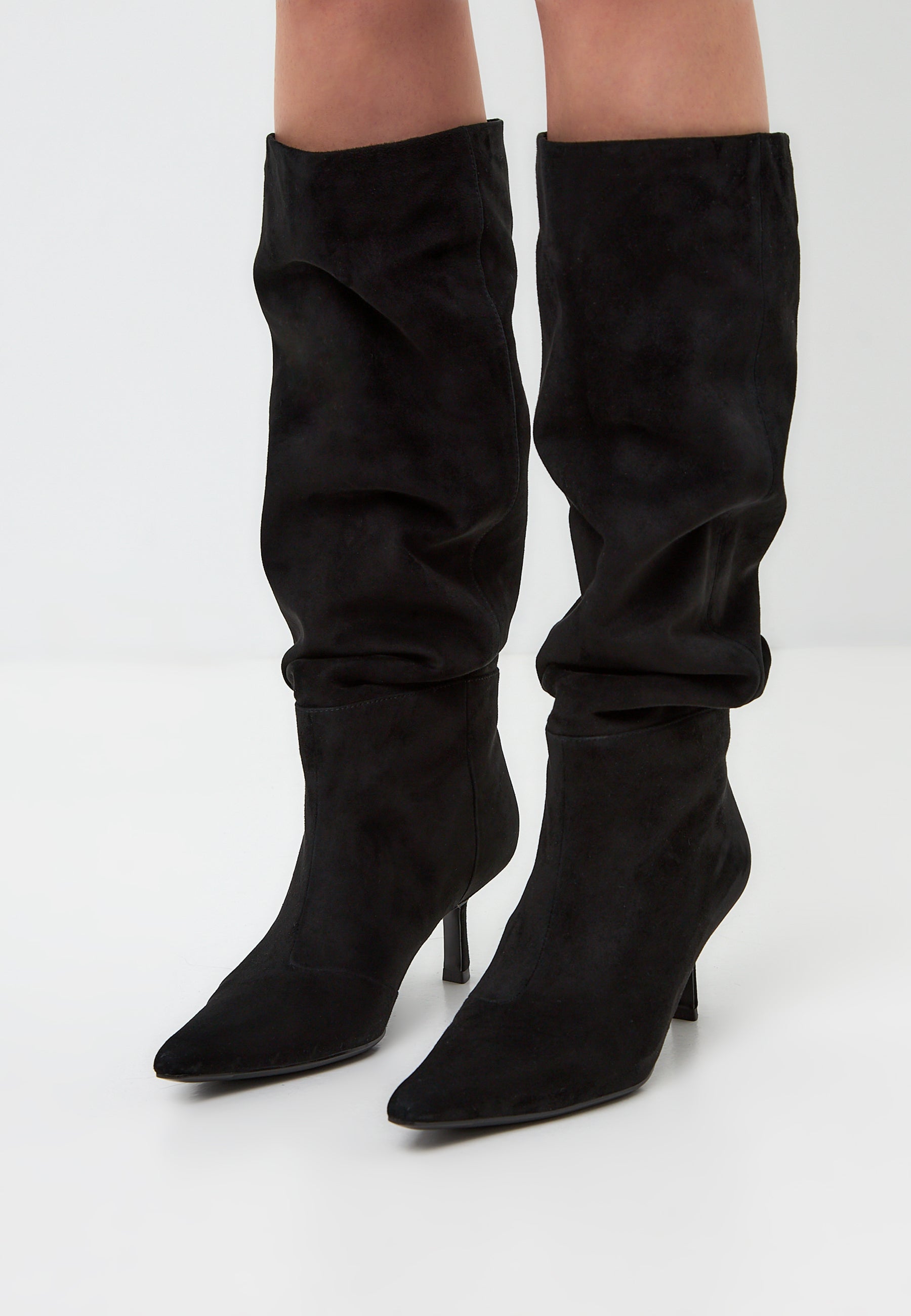 Botas Slouchy de Ante Stella - Negro