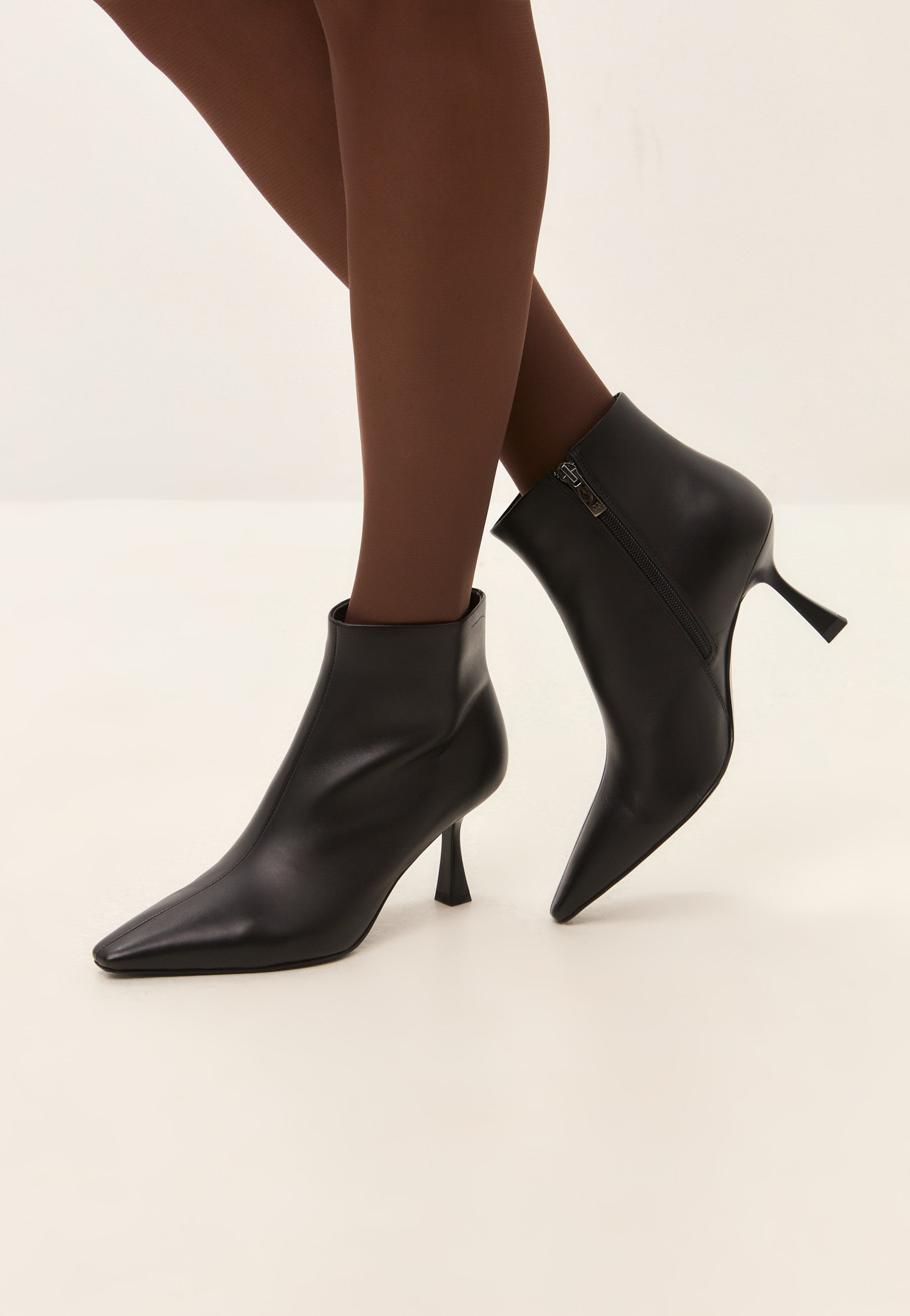 Ankle Boots with Stiletto Heel Amy - Black