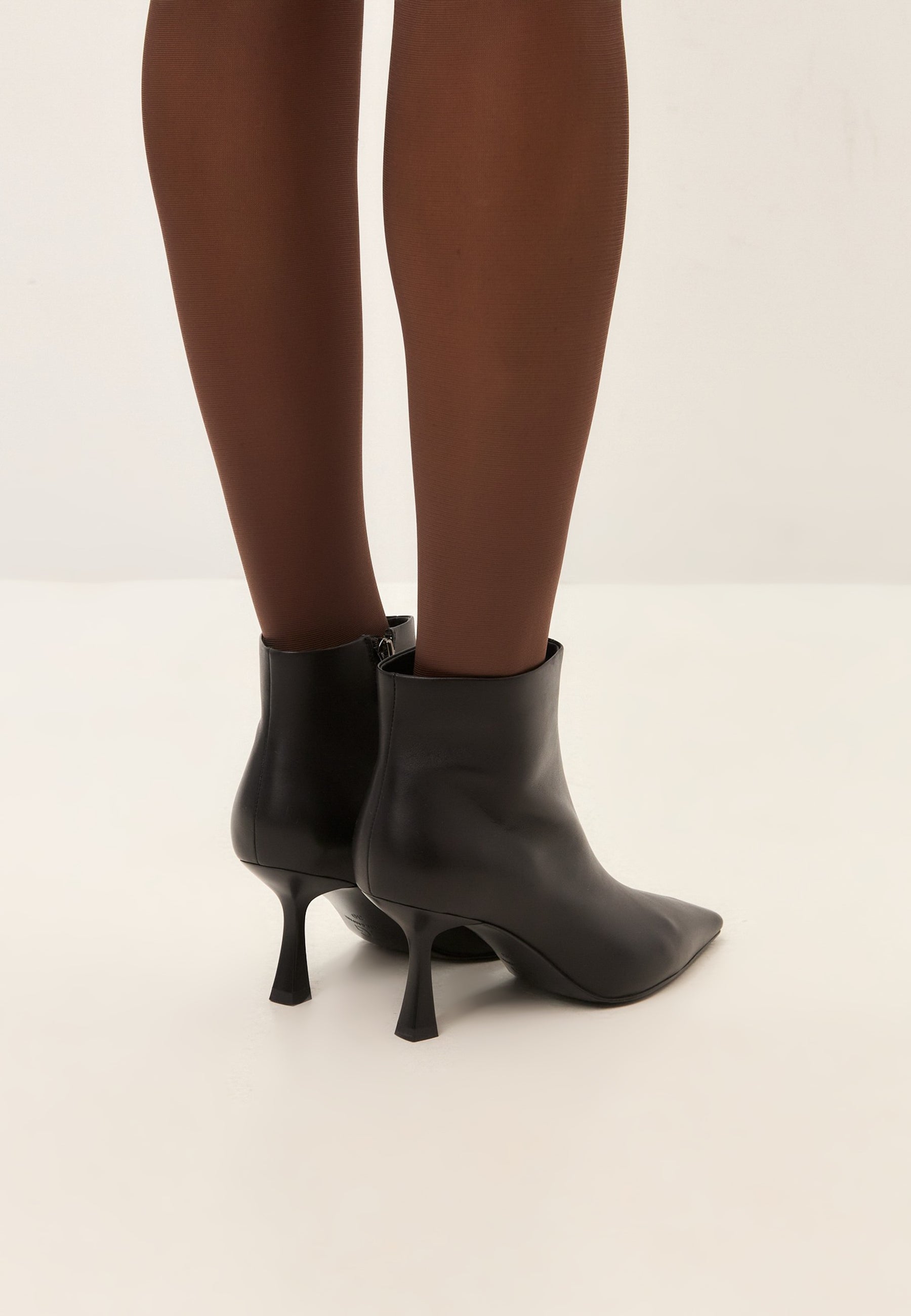 Ankle Boots with Stiletto Heel Amy - Black