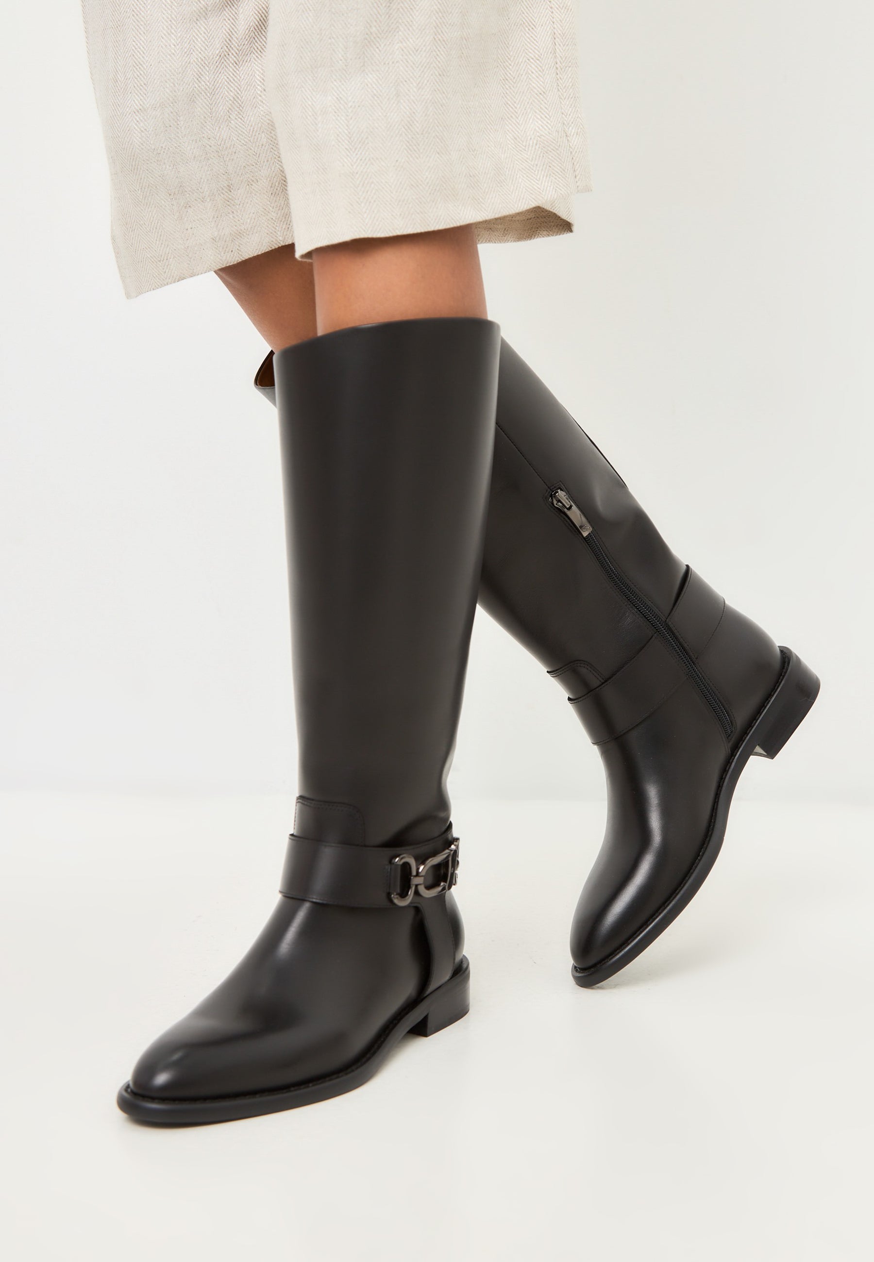 Equestrian Boots with Buckle Detail Dora - Black