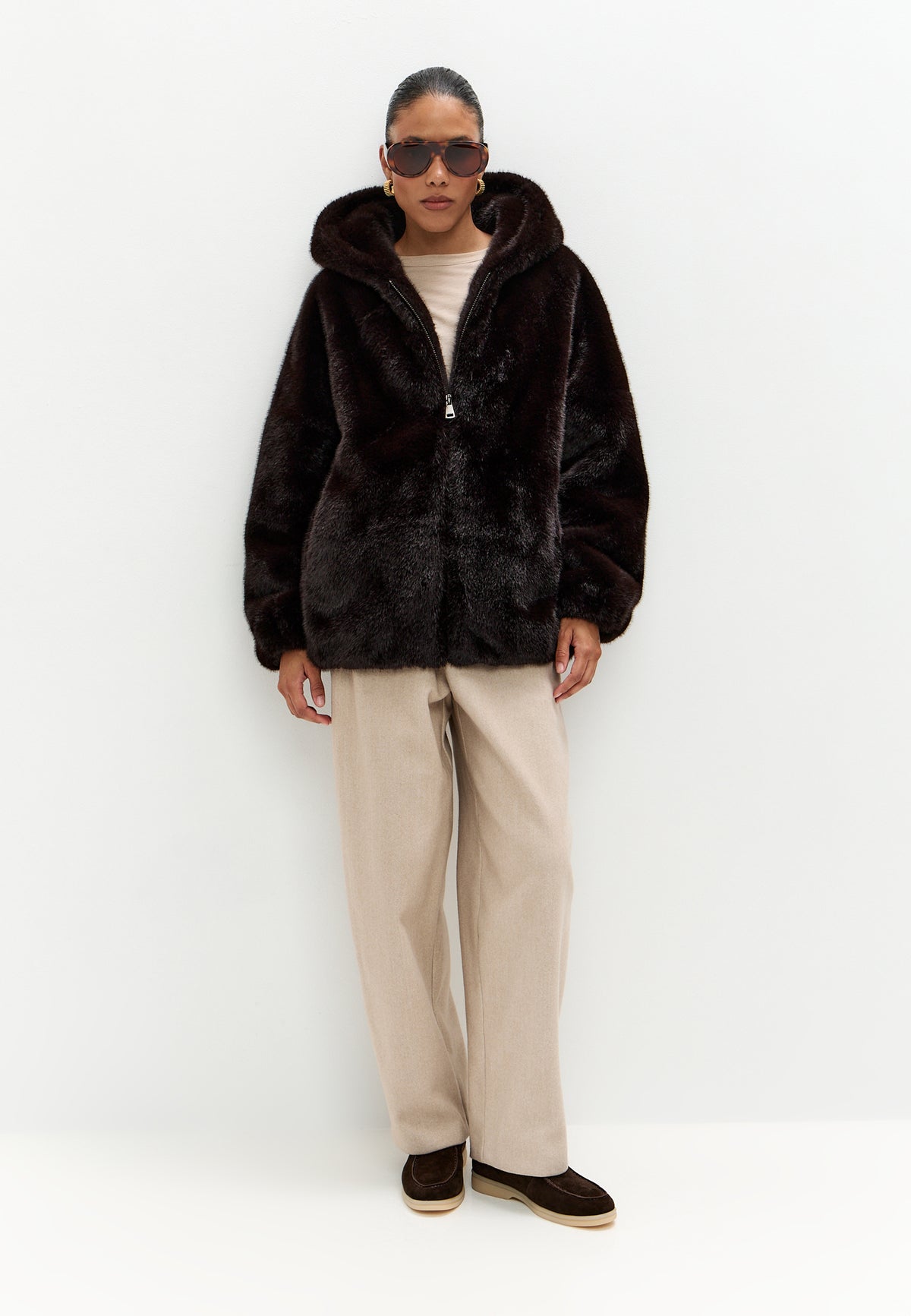 Veste à capuche en fausse fourrure Reyna – Chocolat
