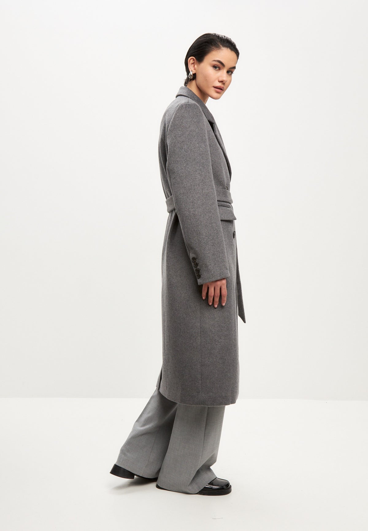 Double-breasted long wool coat – Grey