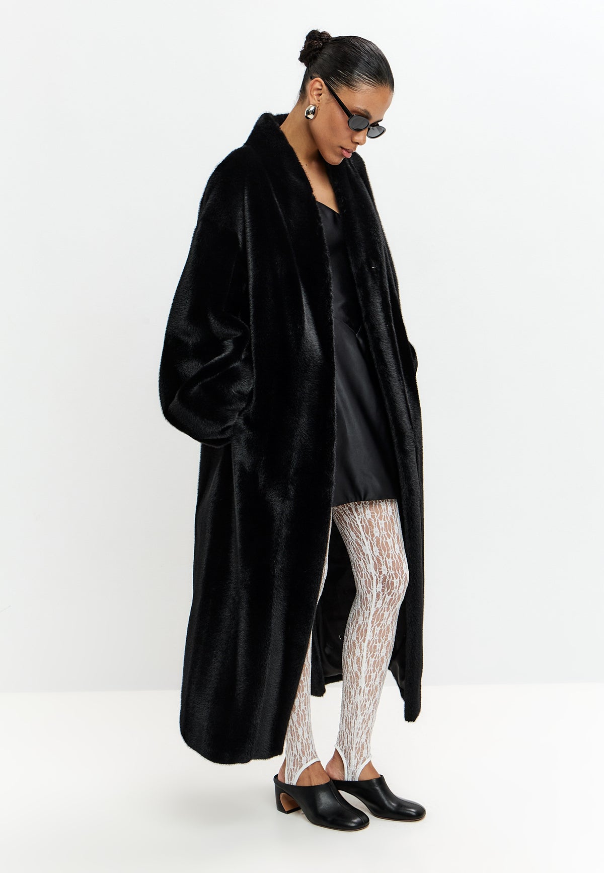 Mantel Noir Luxe – Schwarz