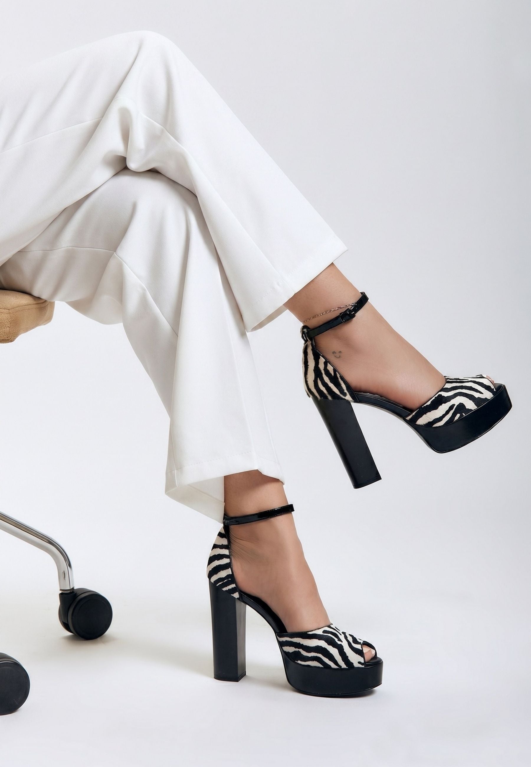 Charm Block Heel Pumps - Zebra