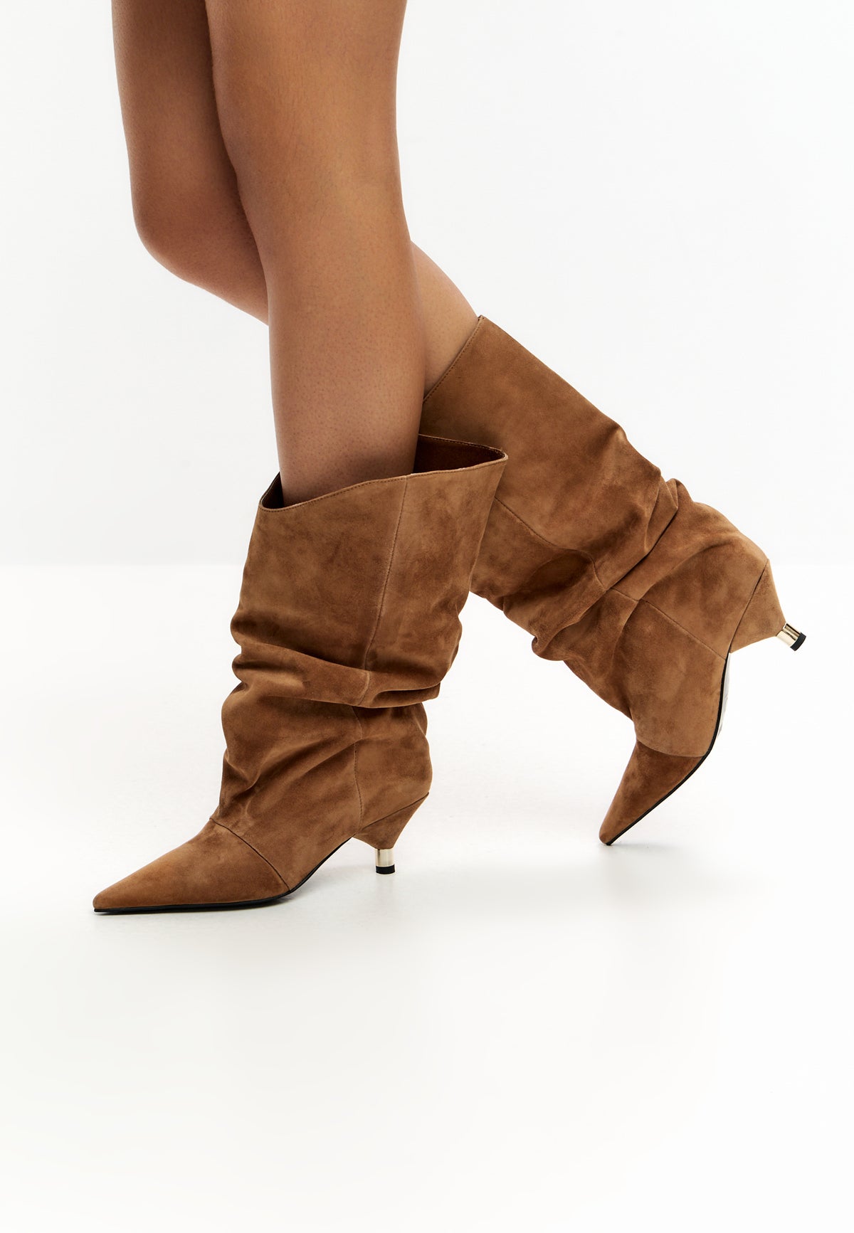 Botki na obcasie typu kitten heel – Brązowe