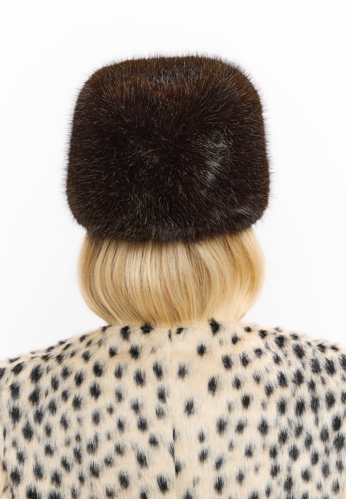 Gorro de invierno de piel sintética – Marrón oscuro