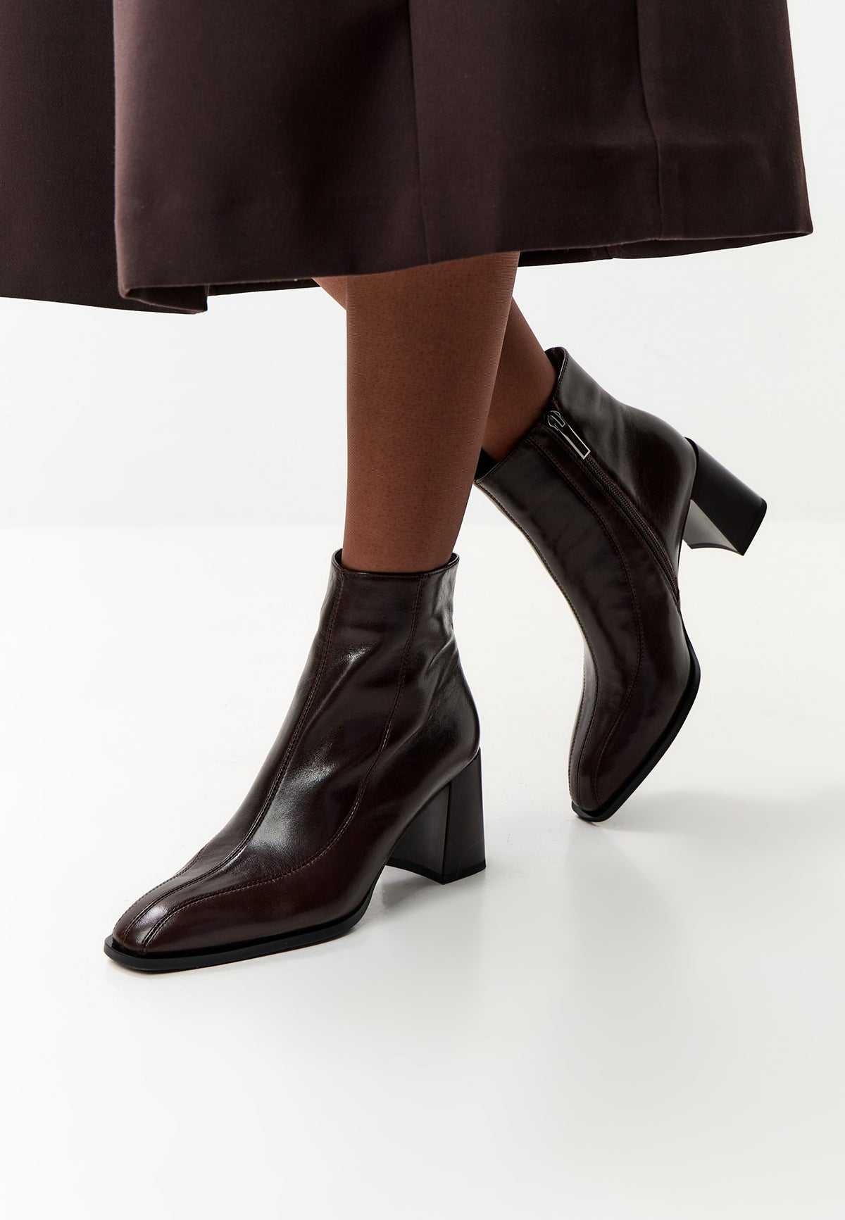 Bottines en cuir à bout carré