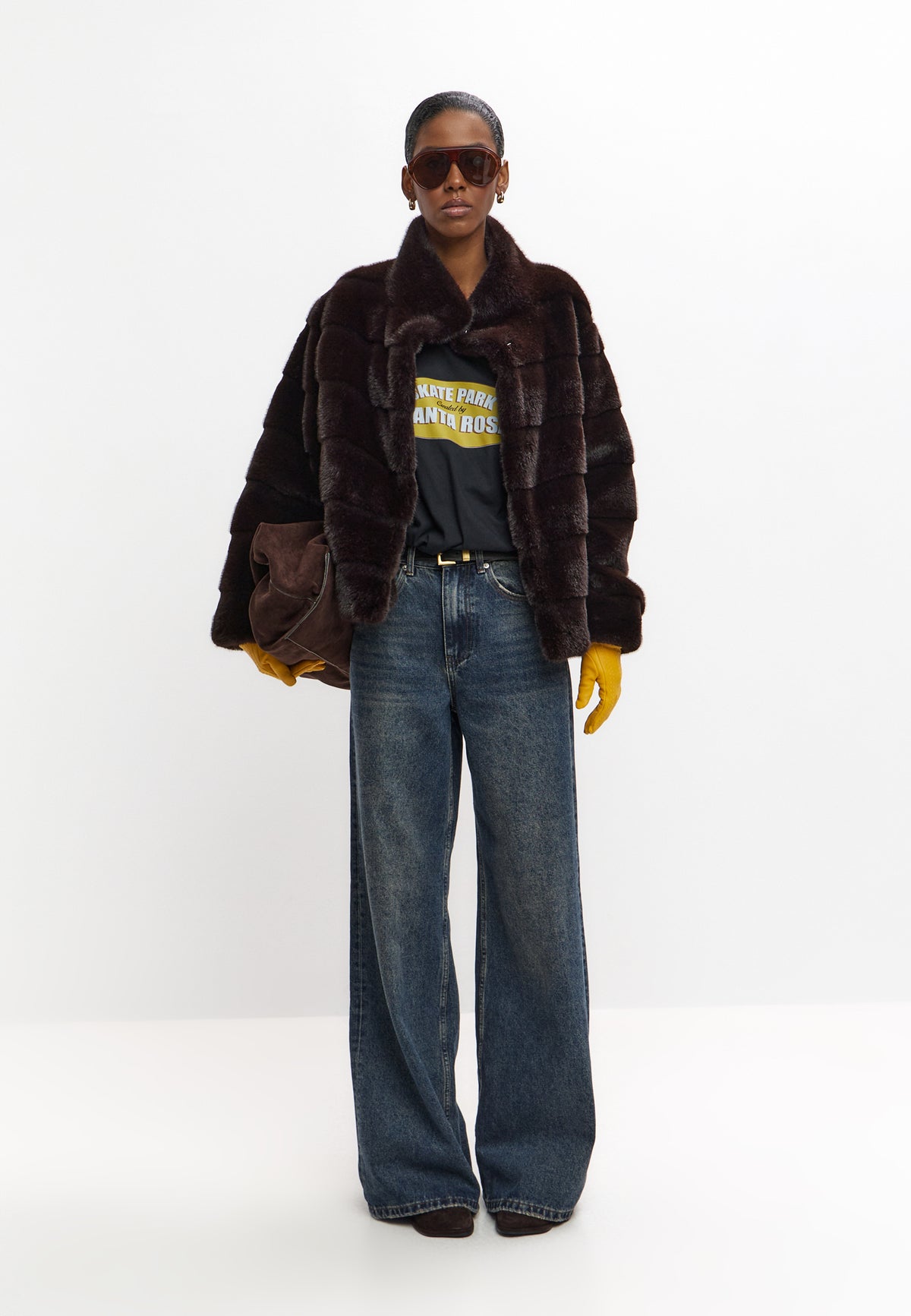 Jacke aus Kunstfell mit Turtle-Kragen – Schokolade