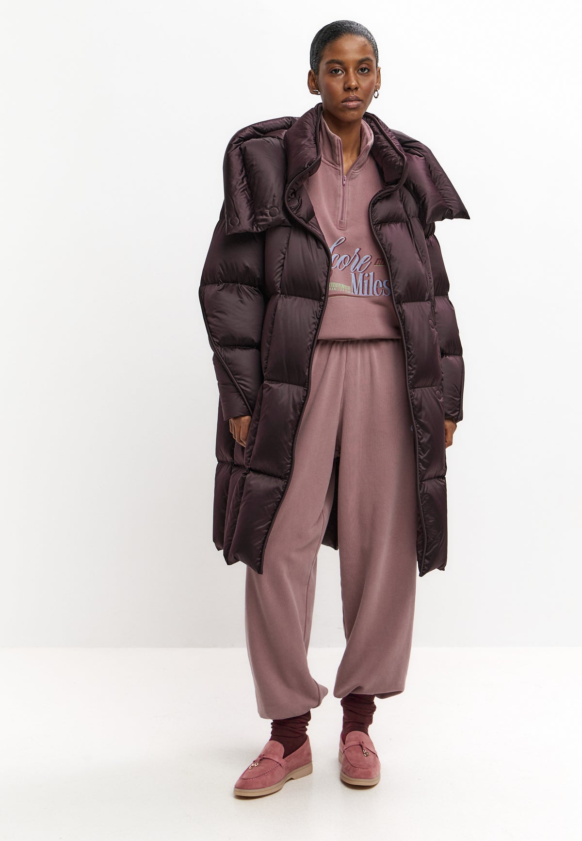 Lange oversized gewatteerde jas met capuchon – Donkerpaars