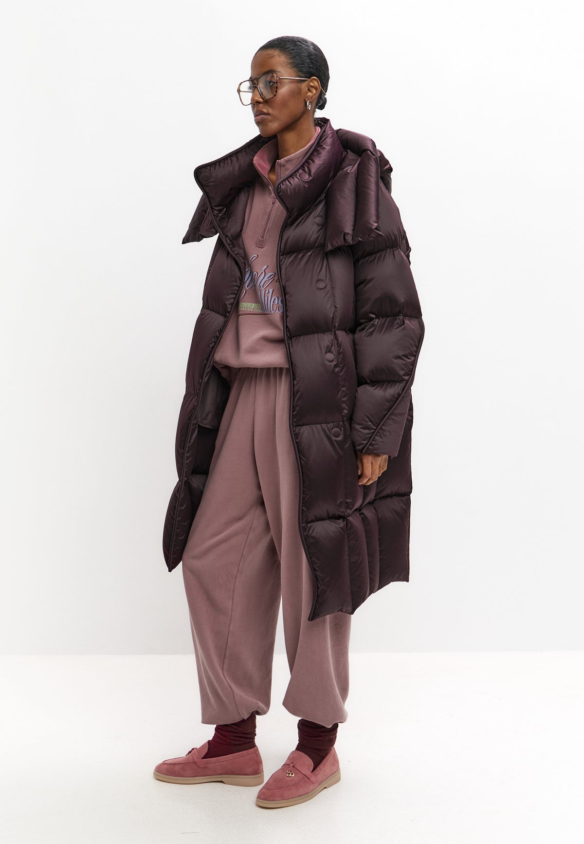 Lange oversized gewatteerde jas met capuchon – Donkerpaars