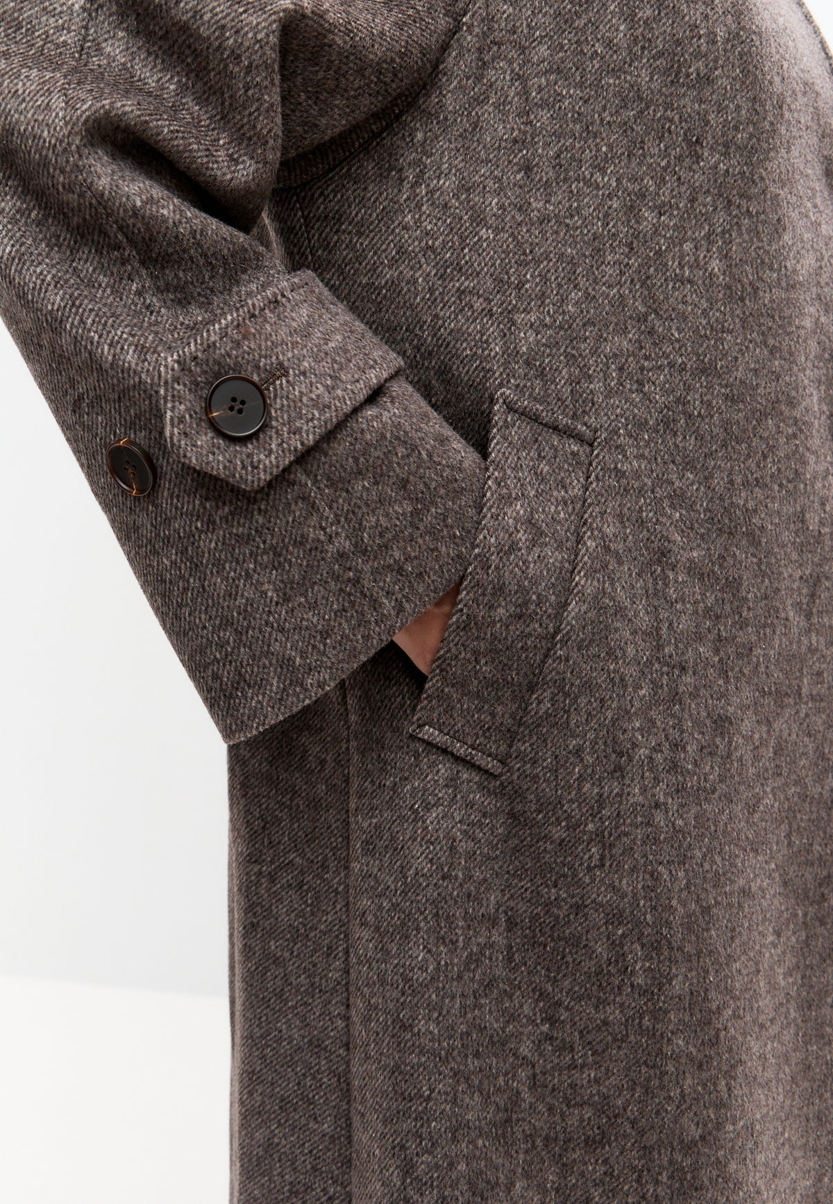 Abrigo Highland Mist – Cappuccino