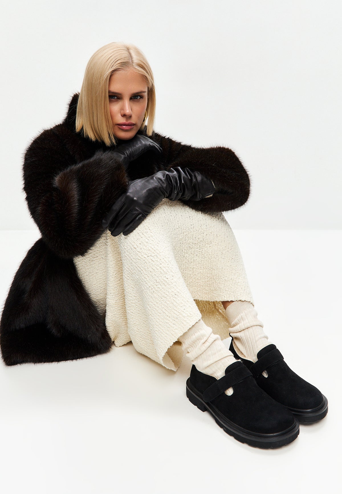 Alpine Grip Fleece Loafers - Black