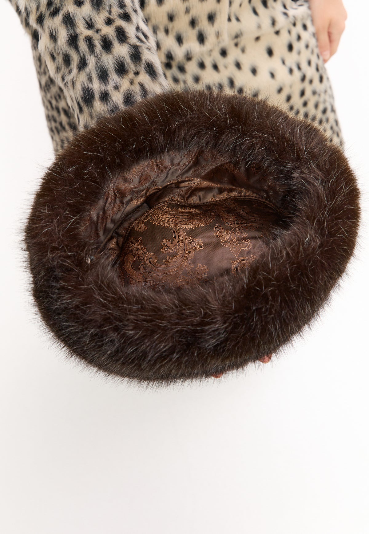 Gorro de invierno de piel sintética – Marrón oscuro