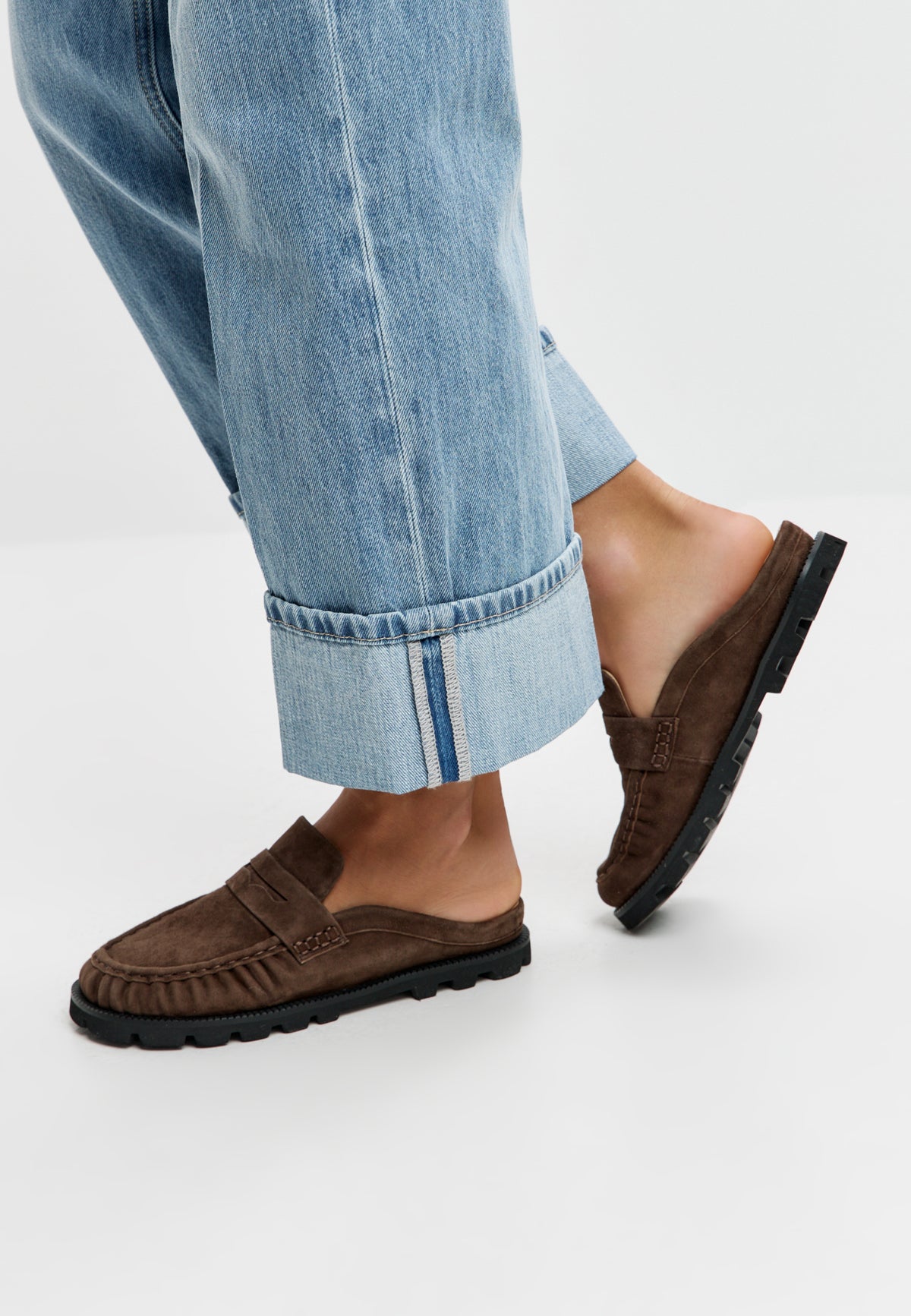Trail Ease Suede Mules – Brown