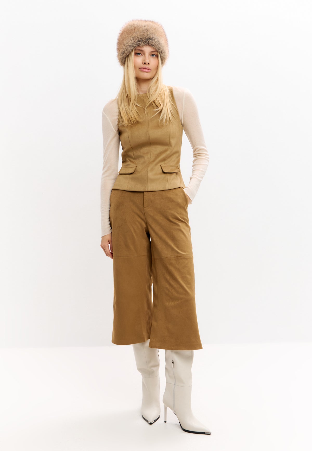 Vinterhat i imiteret pels – Beige