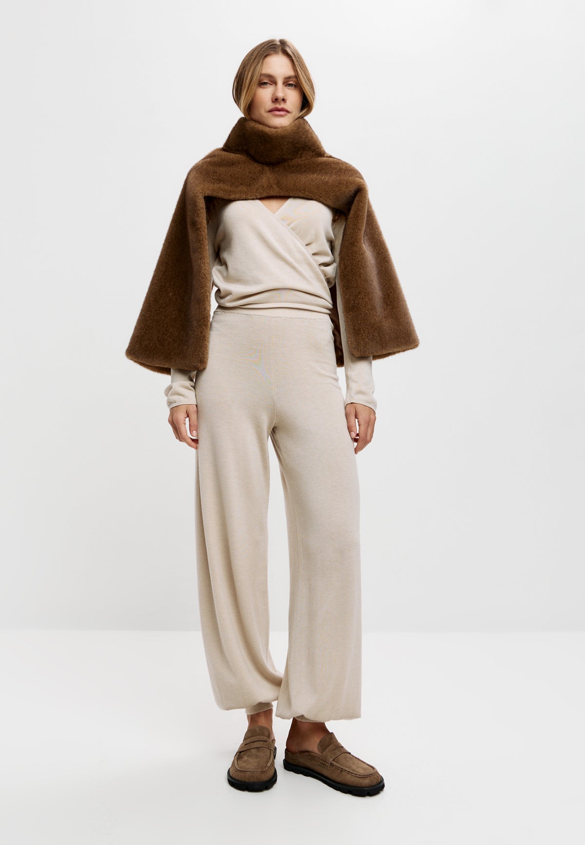 Trail Ease Suede Mules – Light Brown