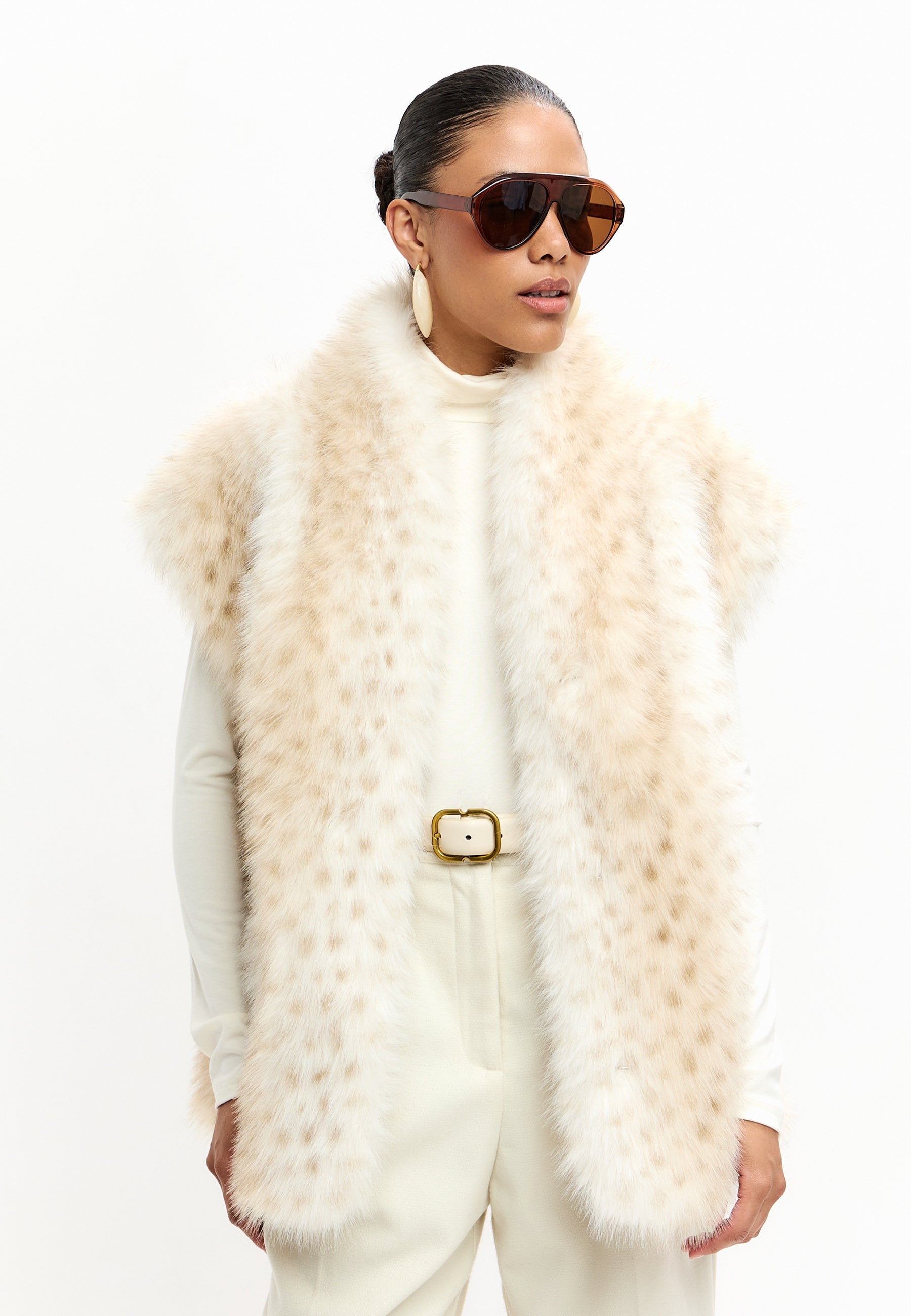 Snow vest i imiteret pels – Lysebeige