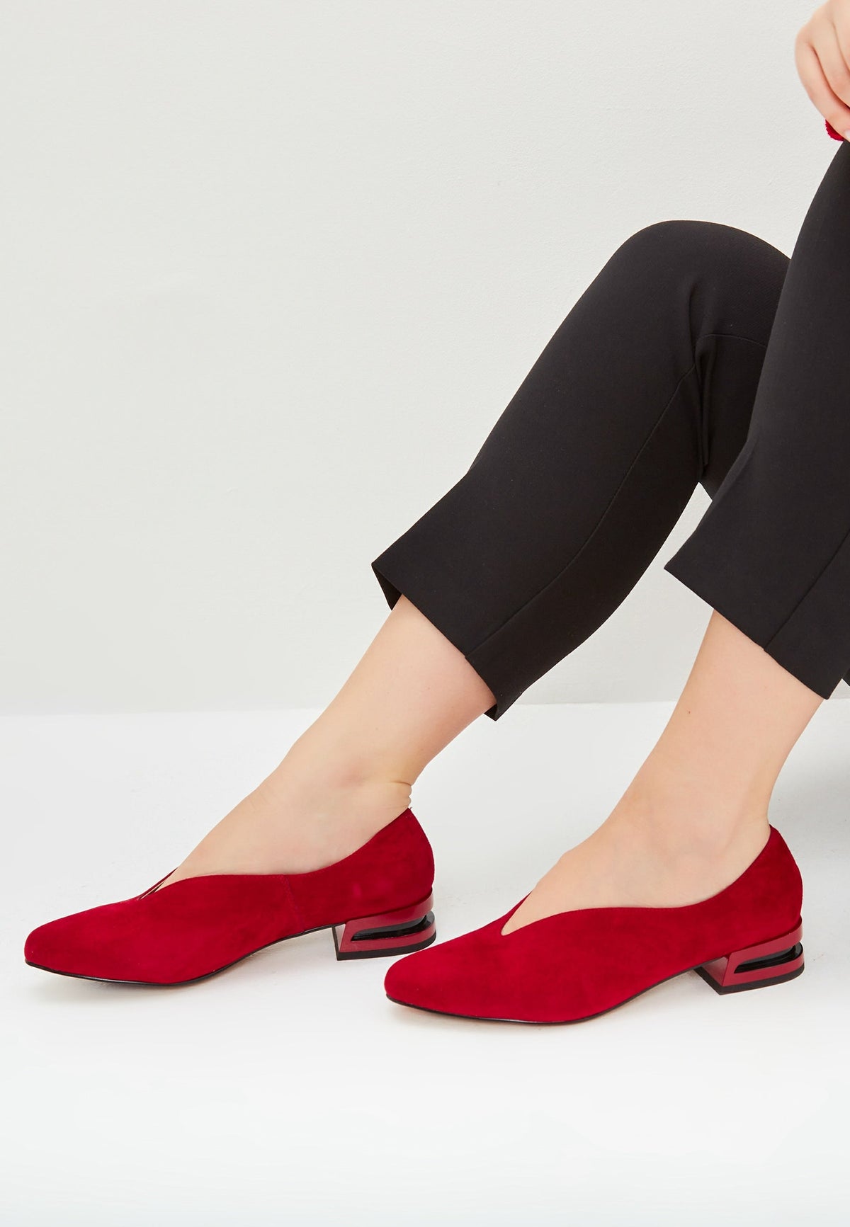 Ballerinor i mocka med spetsig tå