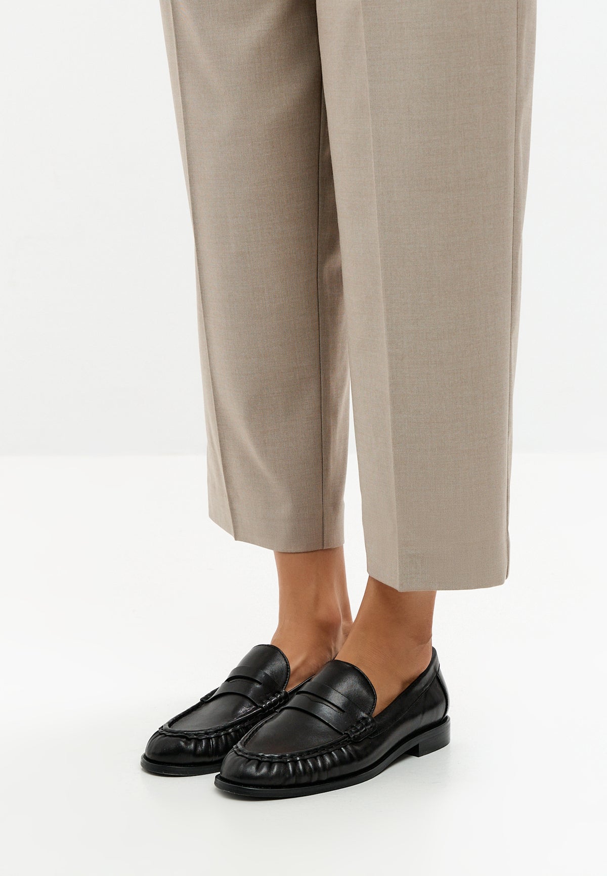 Refined Classic Penny Loafers – Black