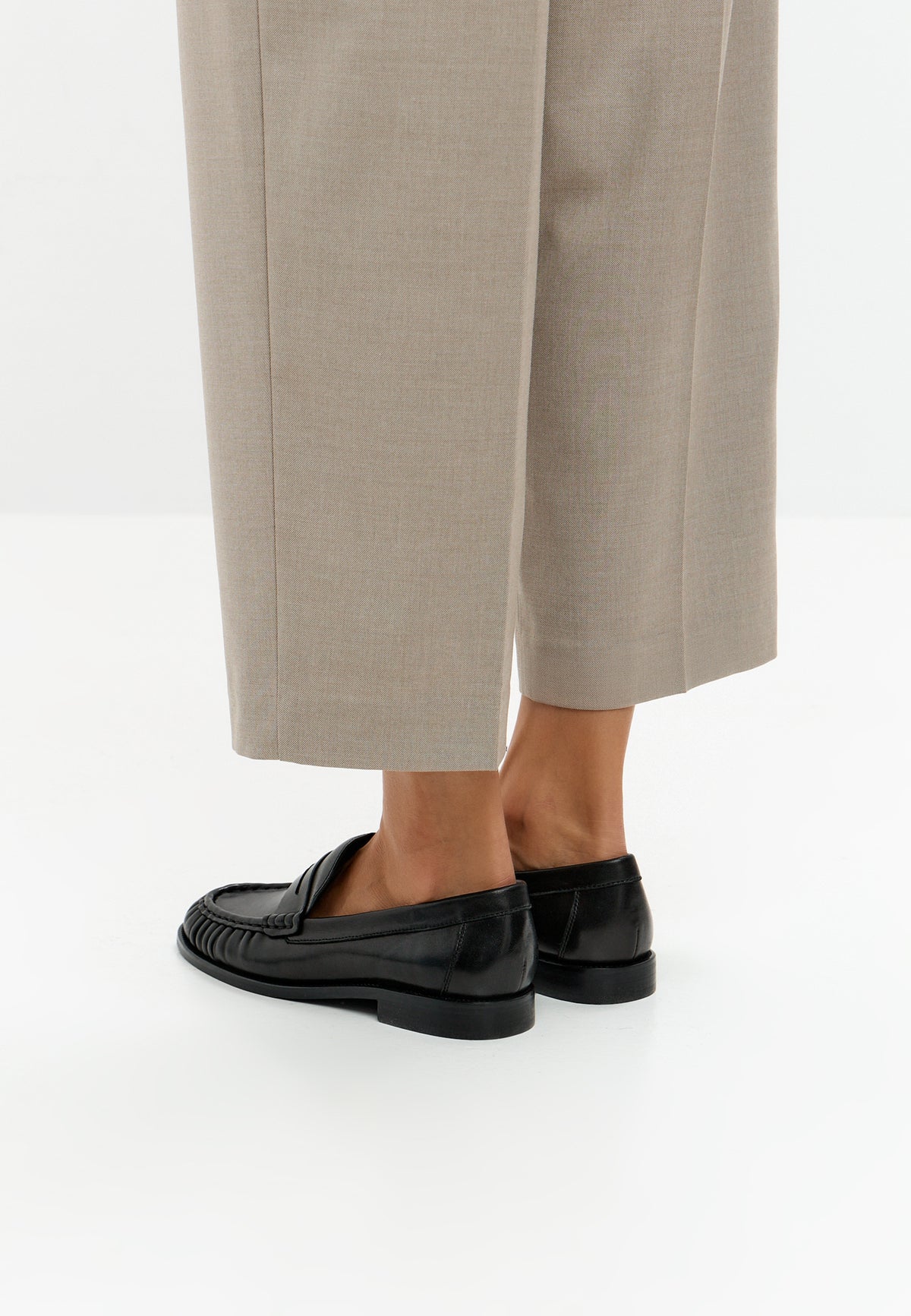Refined Classic Penny Loafers – Black