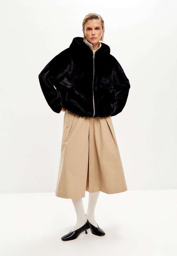 Chic Short Faux Fur Coat Neve - Black