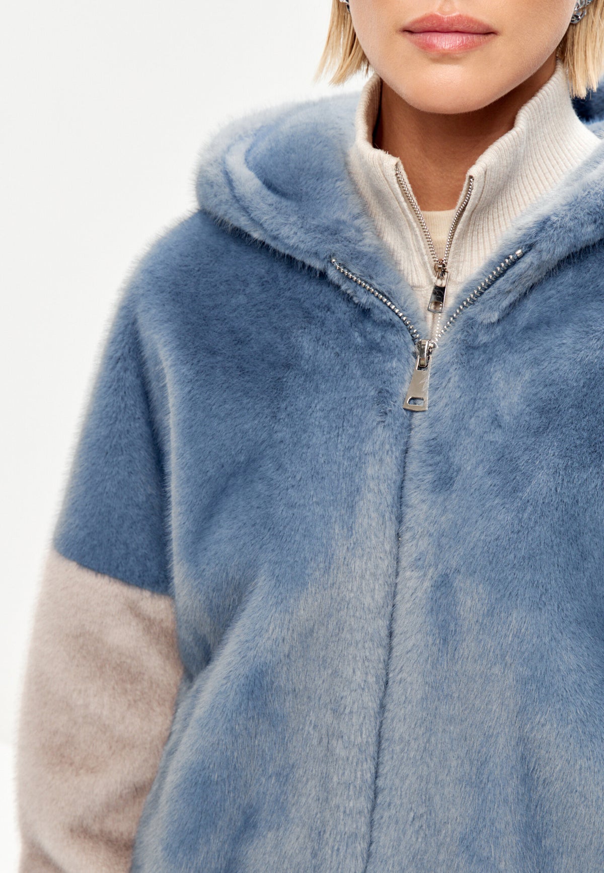 Stylish Hooded Faux Fur Jacket Reyna - Bluep