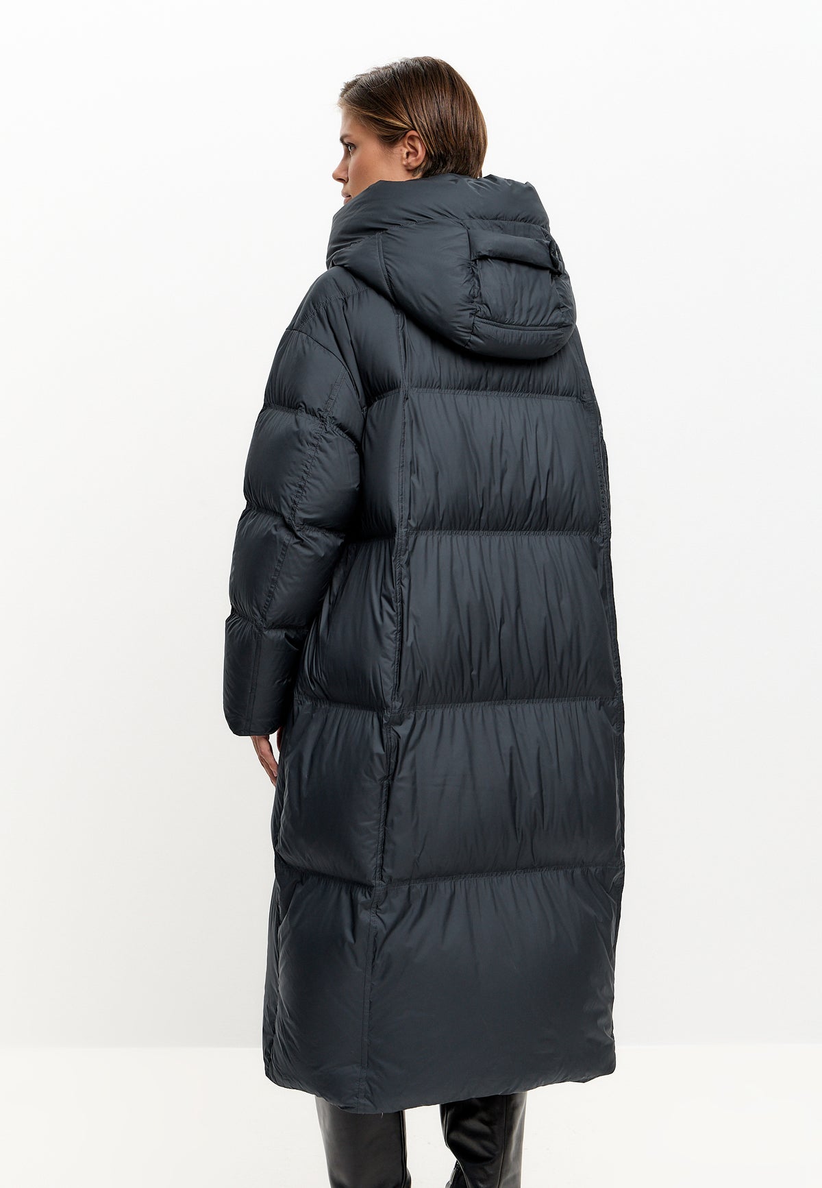 Oversize Daunen-Steppmantel mit Kapuze – Dunkelblau