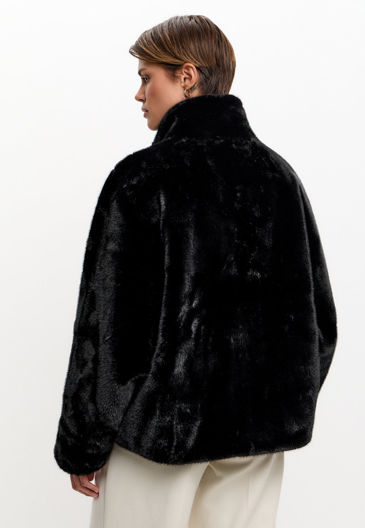 Jacke aus Veloursimitat mit Reißverschluss – Schwarz