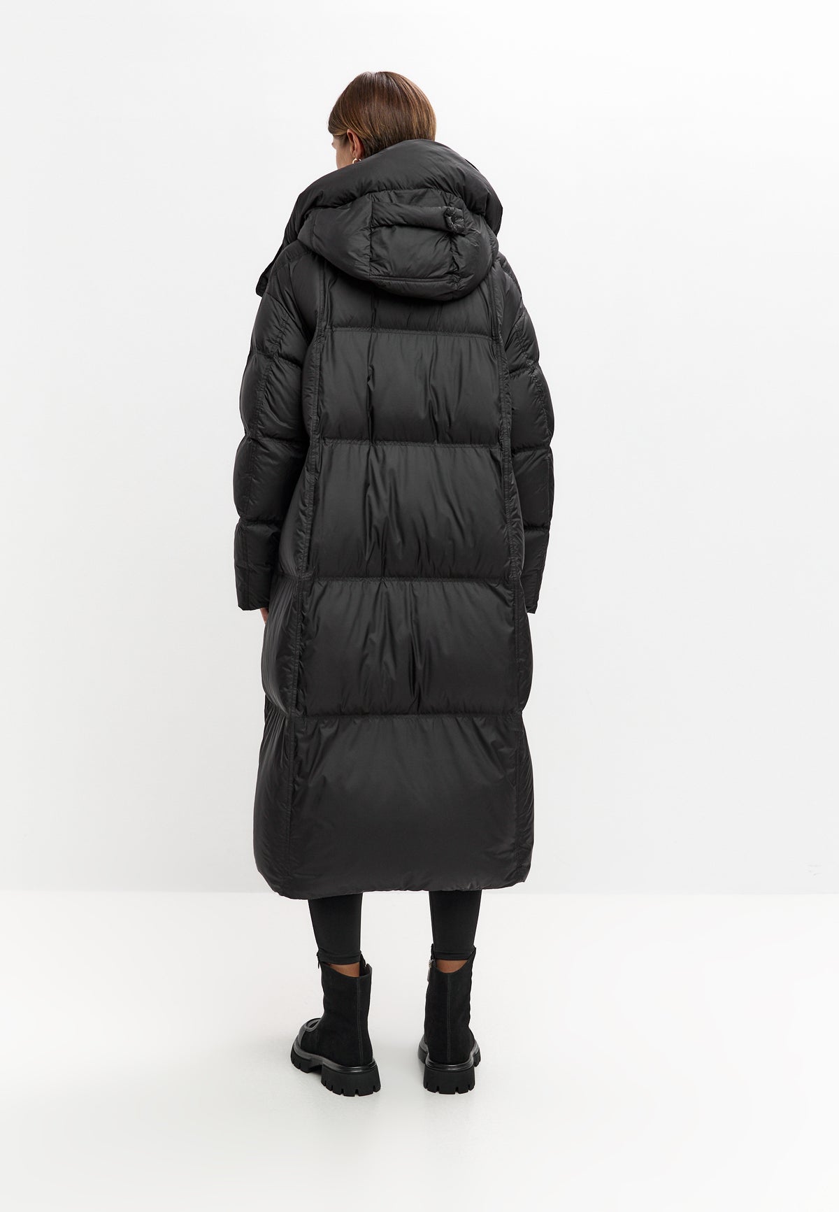 Piumino oversize con cappuccio – Nero