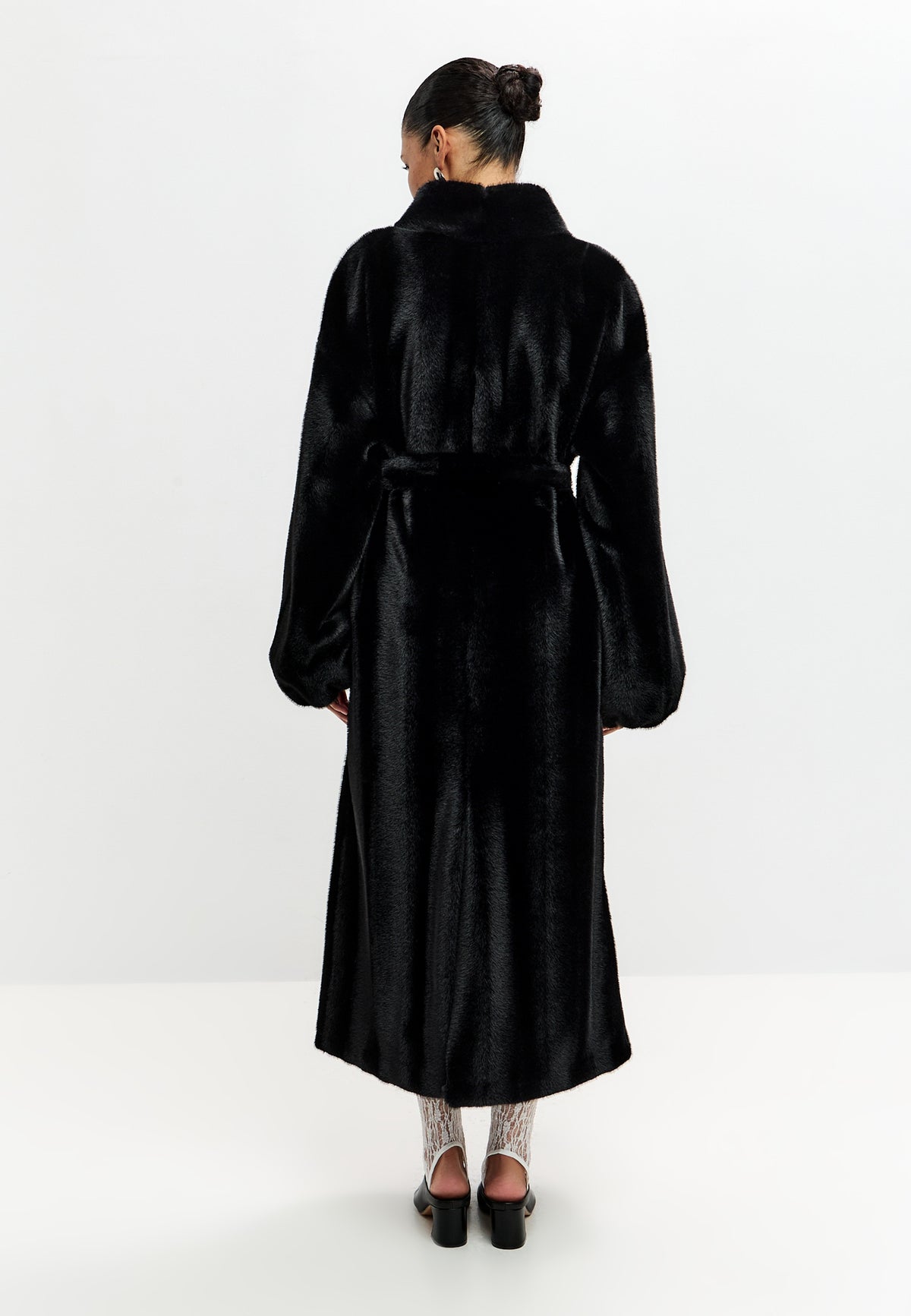 Mantel Noir Luxe – Schwarz