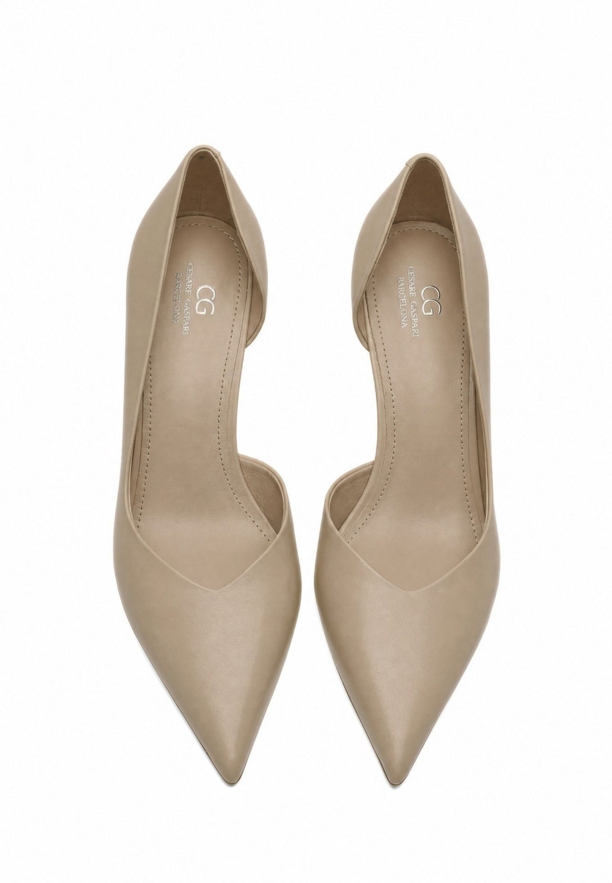 Zapatos de salón de piel con punta – Beige