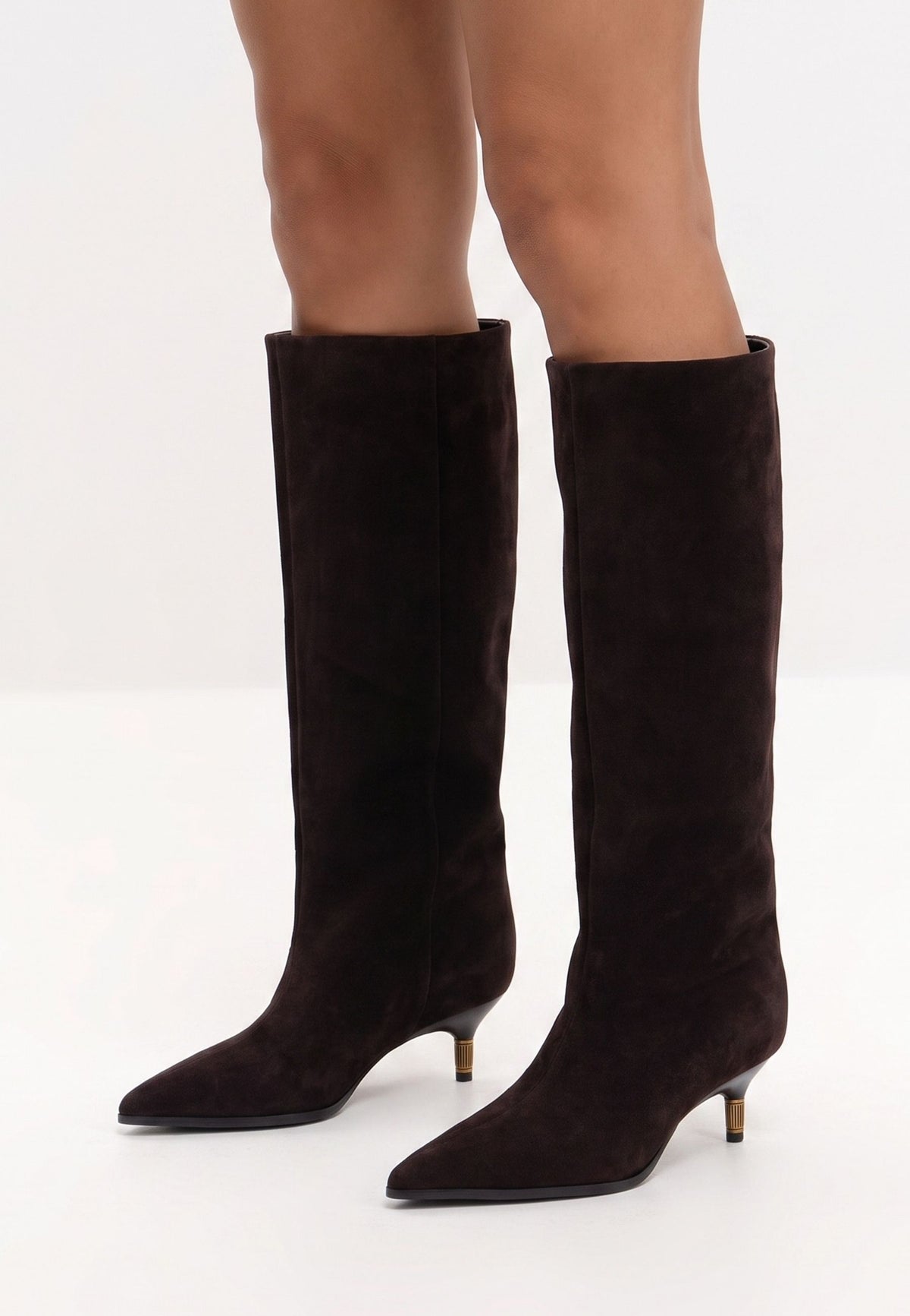 Bottes hautes à bout pointu en daim – Marron foncé