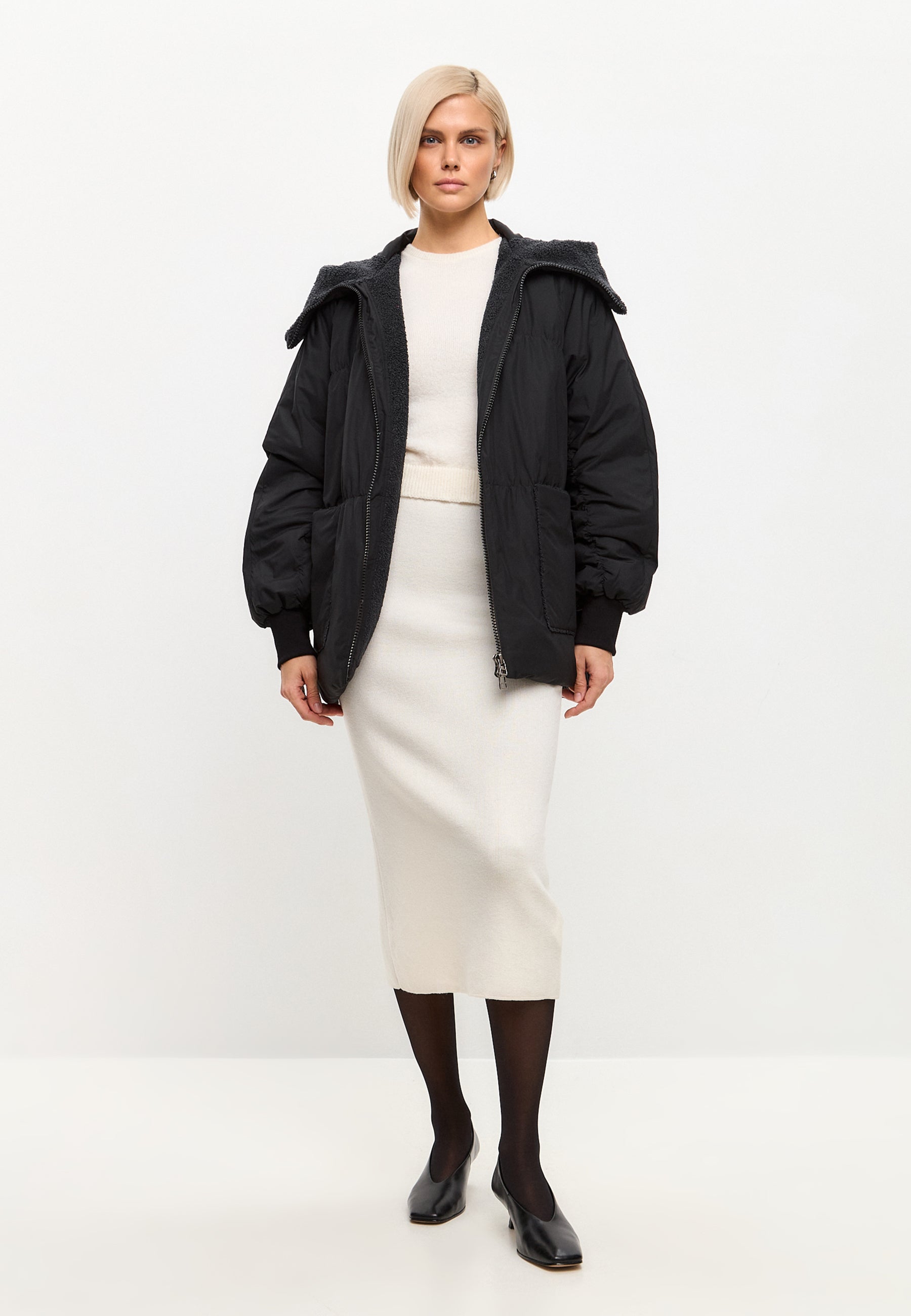 Shearling-Collar Puffer Jacket - Black