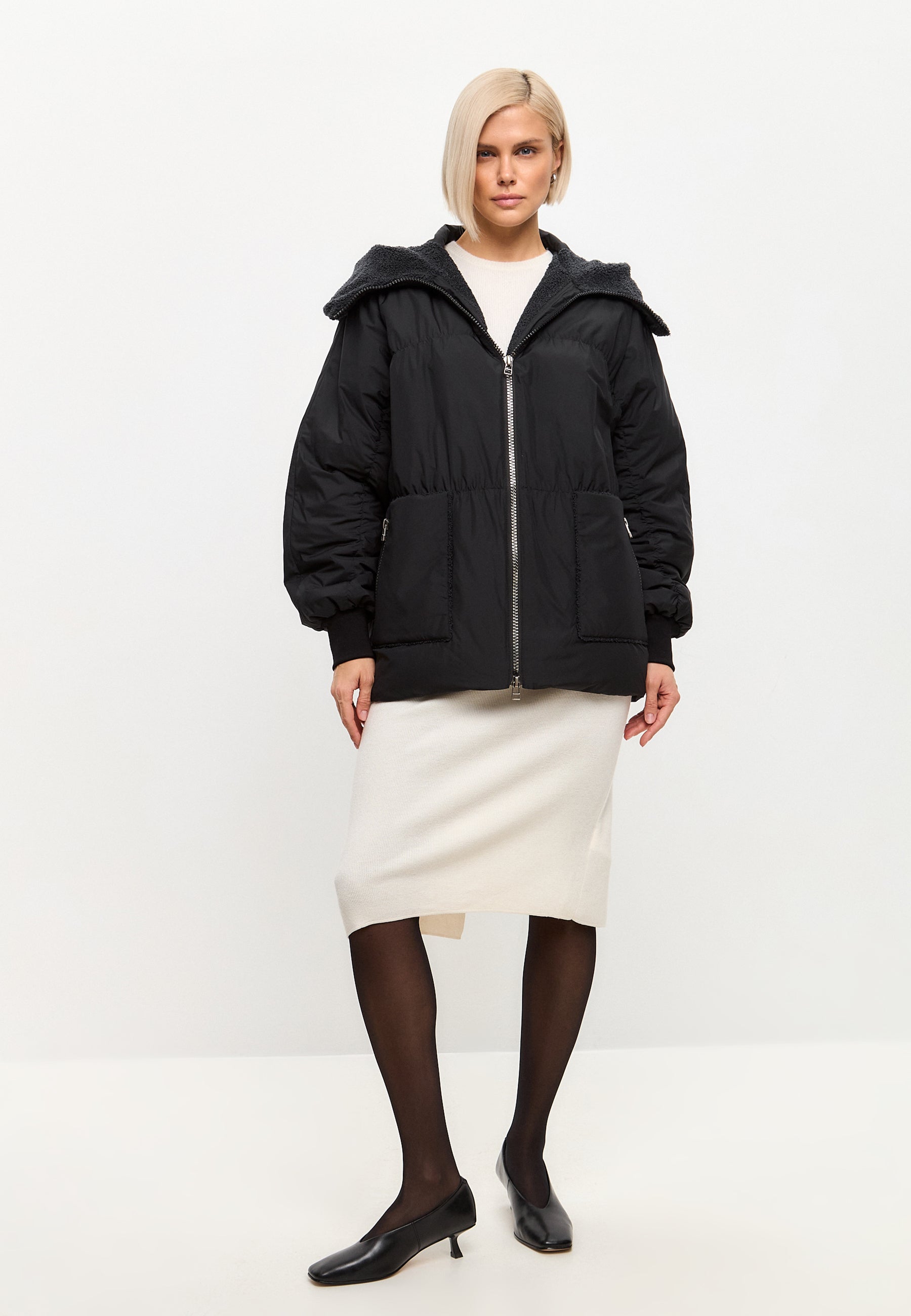 Shearling-Collar Puffer Jacket - Black