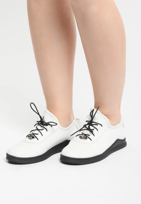 Schnürsenkel-Sneaker aus Leder