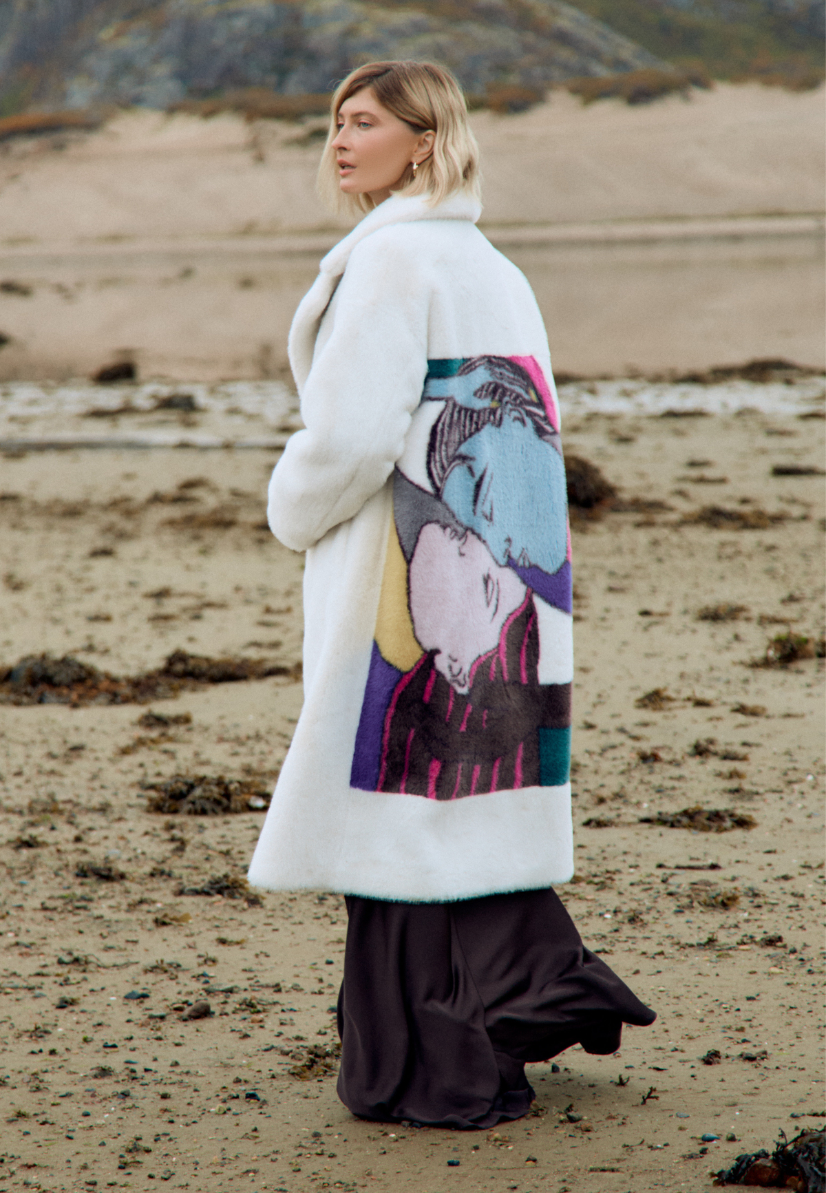 Deluxe Long Back Print Coat Lovers - White